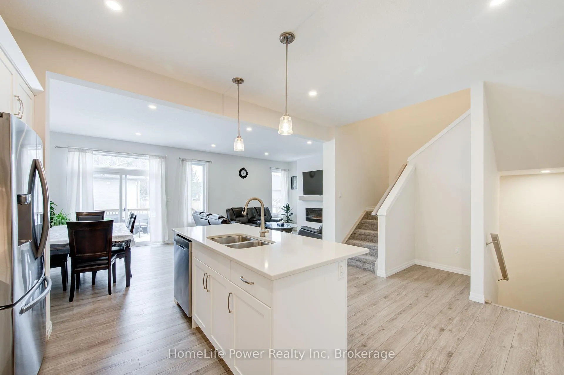 Photo 12 of 4 Braun Avenue, Tillsonburg — HOMEH