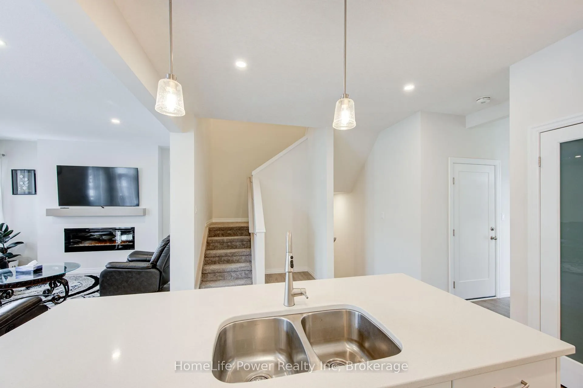 Photo 13 of 4 Braun Avenue, Tillsonburg — HOMEH