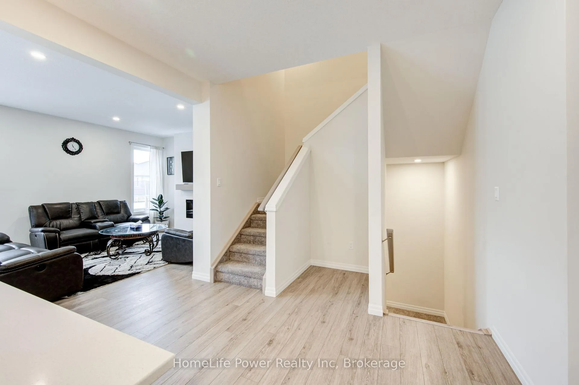 Photo 18 of 4 Braun Avenue, Tillsonburg — HOMEH