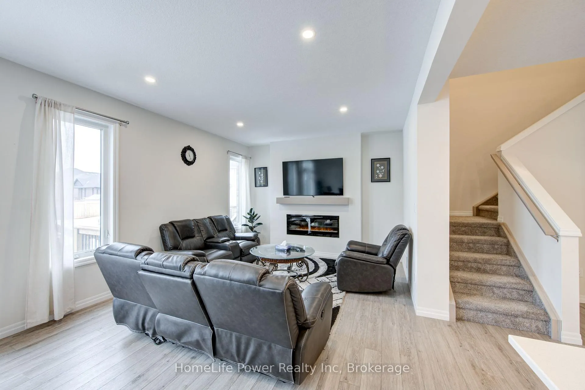 Photo 20 of 4 Braun Avenue, Tillsonburg — HOMEH