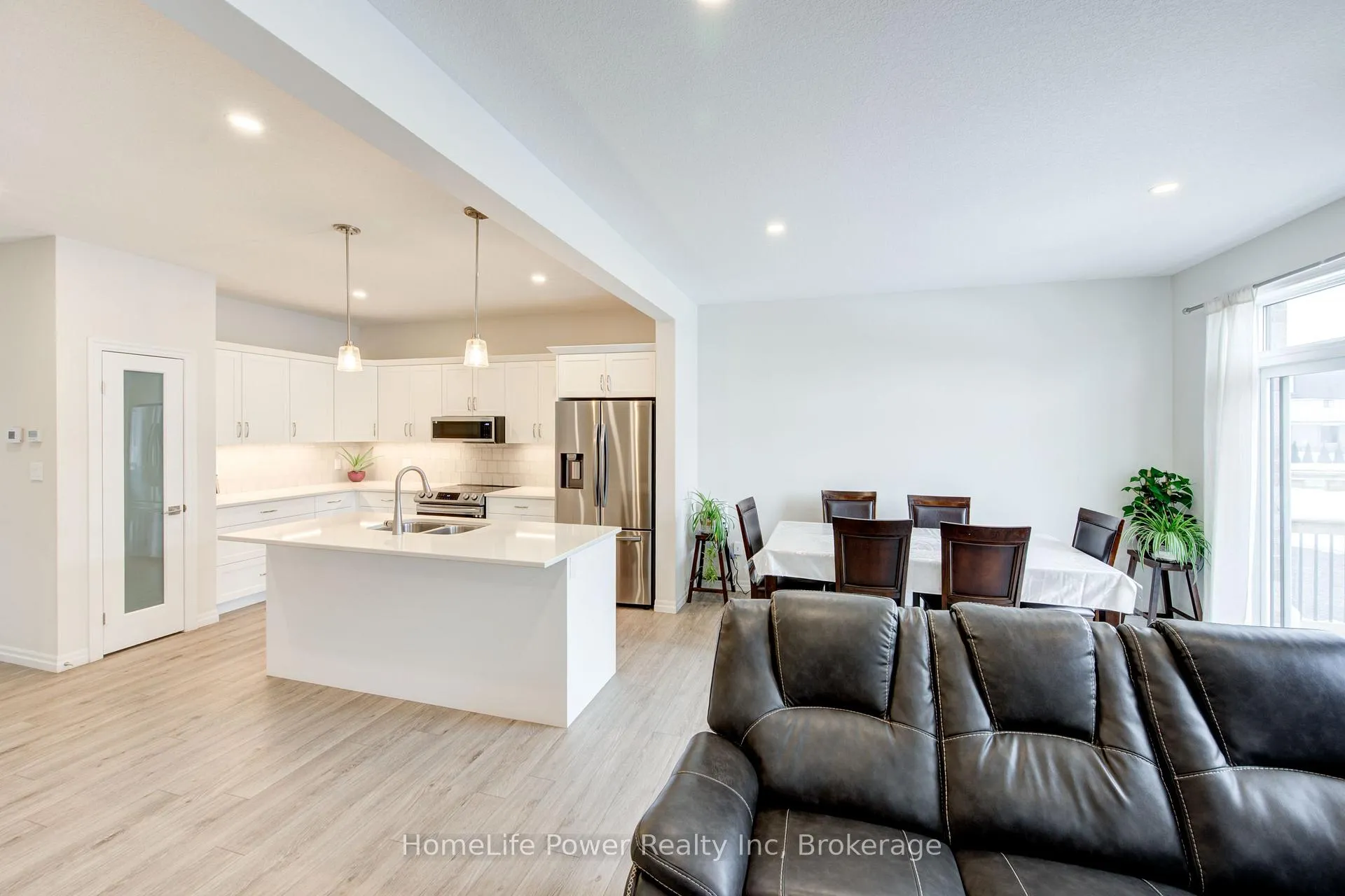 Photo 22 of 4 Braun Avenue, Tillsonburg — HOMEH