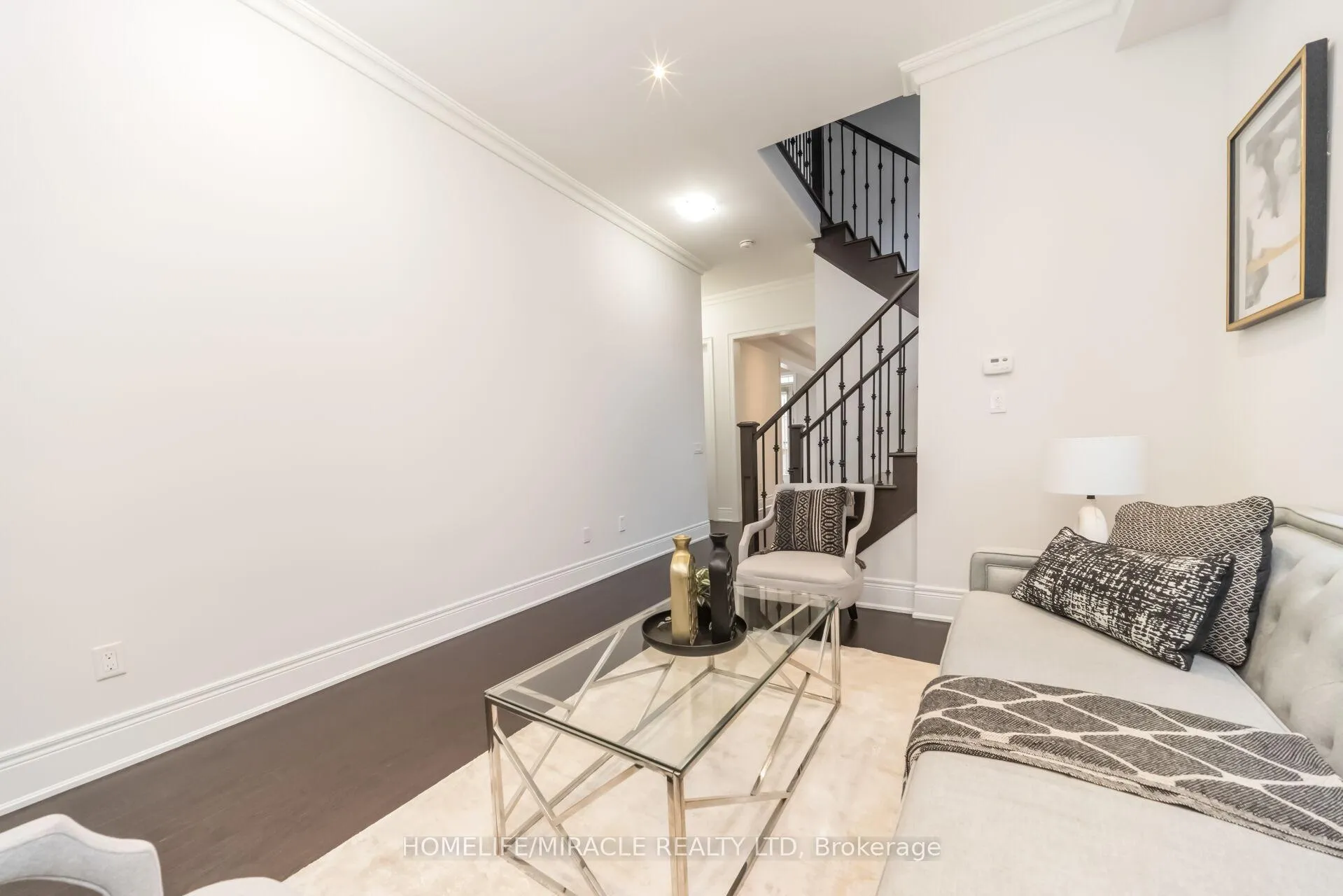 Photo 7 of 16 Lyle Way, Brampton, Credit Valley — HOMEH