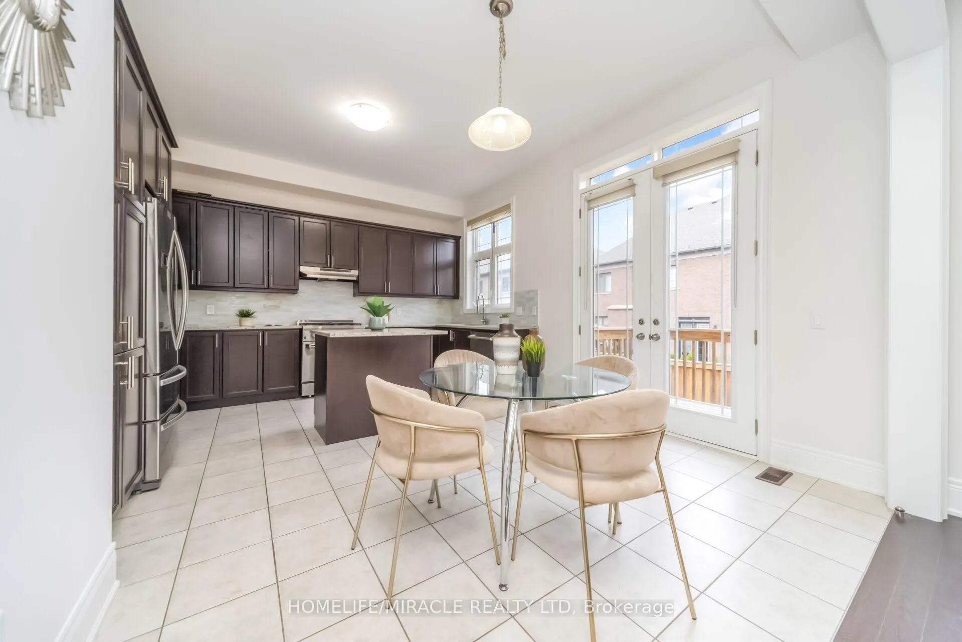 Photo 12 of 16 Lyle Way, Brampton, Credit Valley — HOMEH