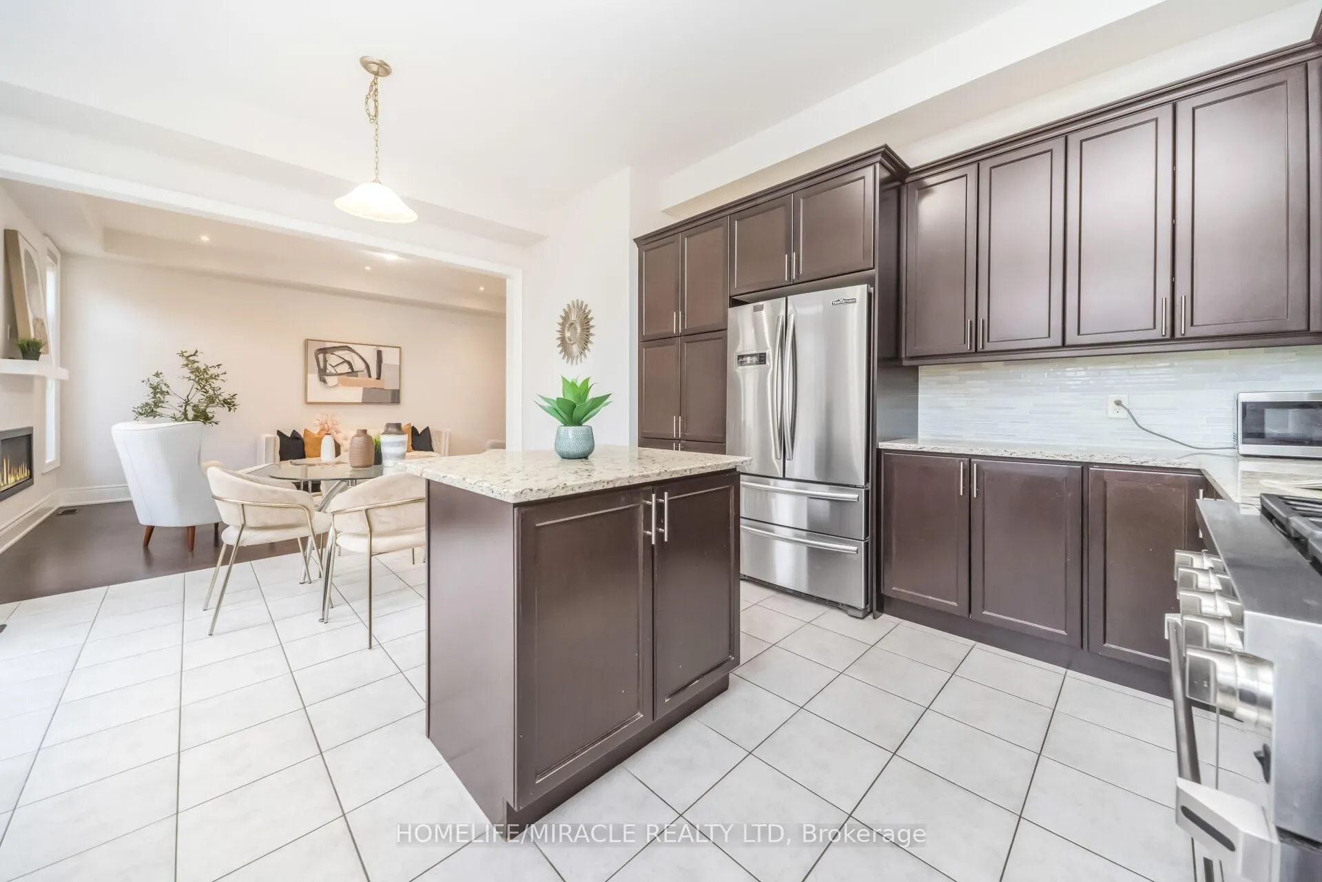 Photo 14 of 16 Lyle Way, Brampton, Credit Valley — HOMEH