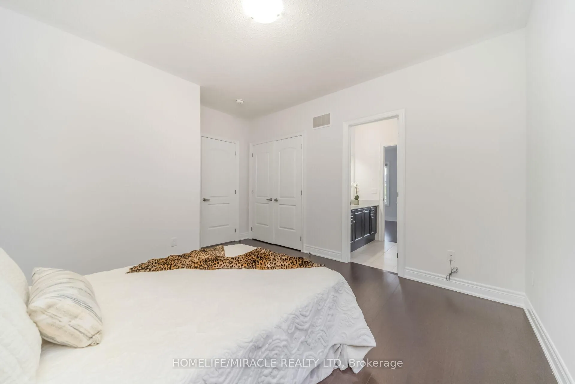 Photo 27 of 16 Lyle Way, Brampton, Credit Valley — HOMEH