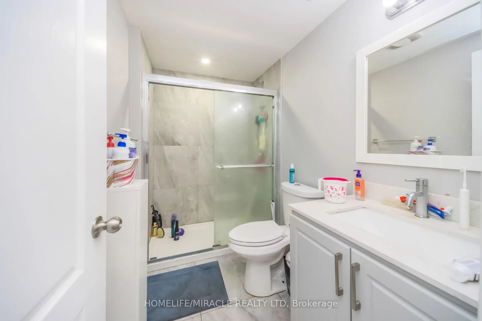 Photo 45 of 16 Lyle Way, Brampton, Credit Valley — HOMEH