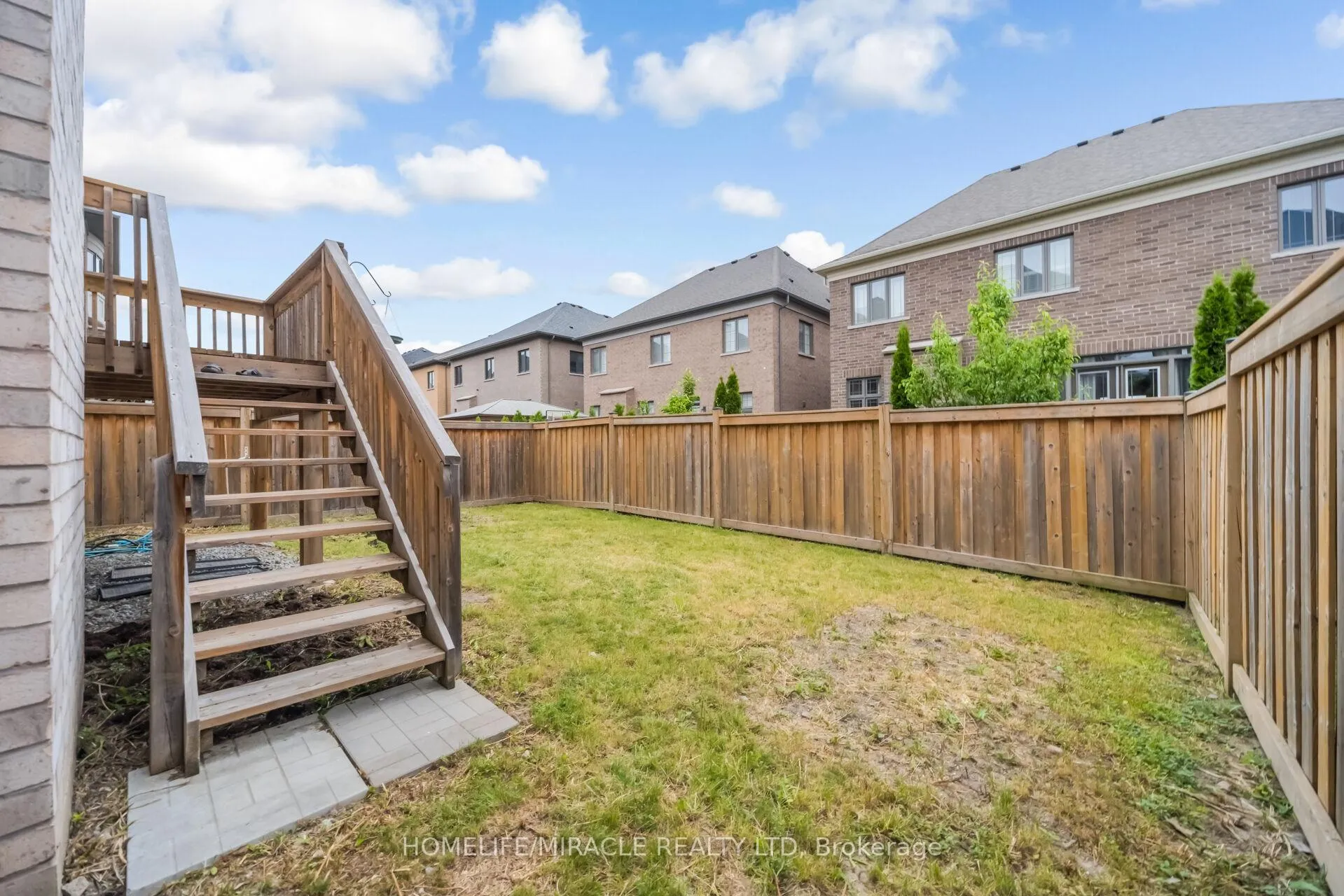 Photo 48 of 16 Lyle Way, Brampton, Credit Valley — HOMEH
