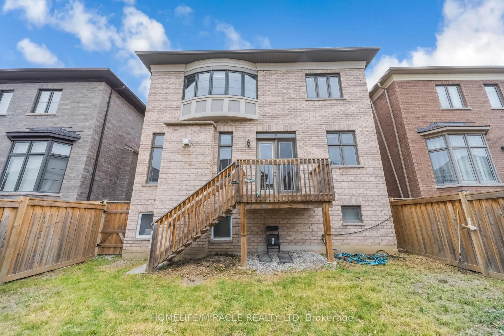 Photo 50 of 16 Lyle Way, Brampton, Credit Valley — HOMEH