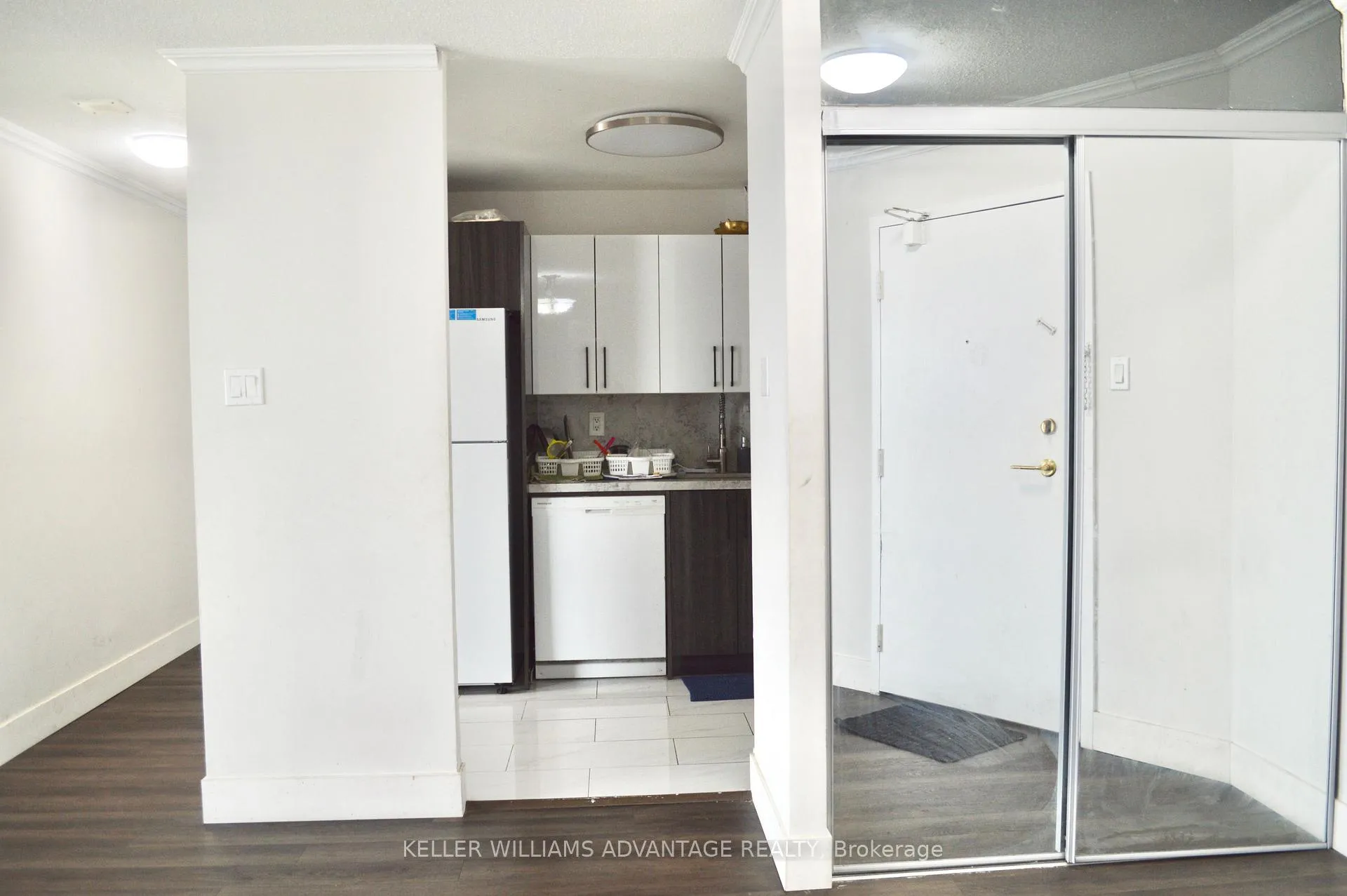Photo 5 of Unit 1903, 4205 Shipp Drive, Mississauga, City Centre — HOMEH