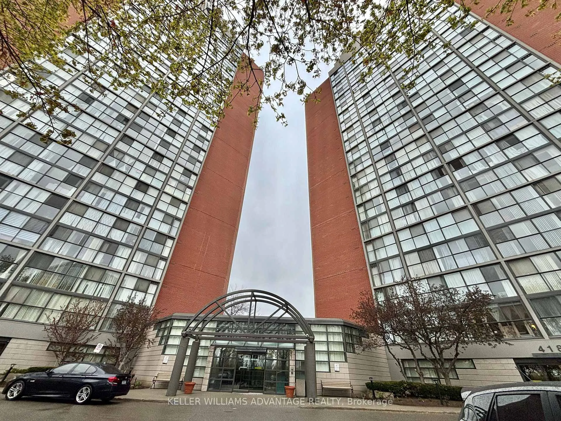 Photo 19 of Unit 1903, 4205 Shipp Drive, Mississauga, City Centre — HOMEH