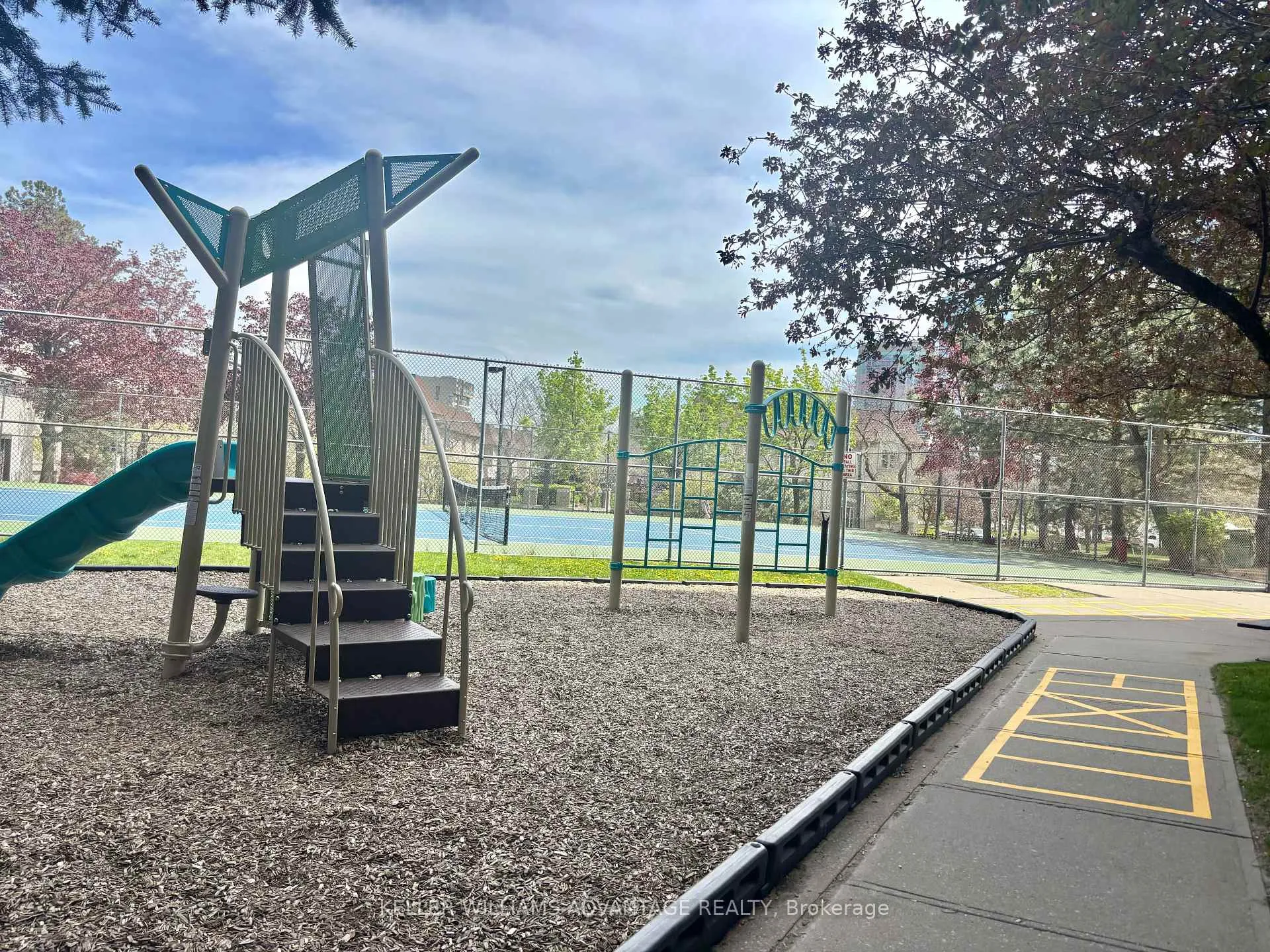 Photo 21 of Unit 1903, 4205 Shipp Drive, Mississauga, City Centre — HOMEH