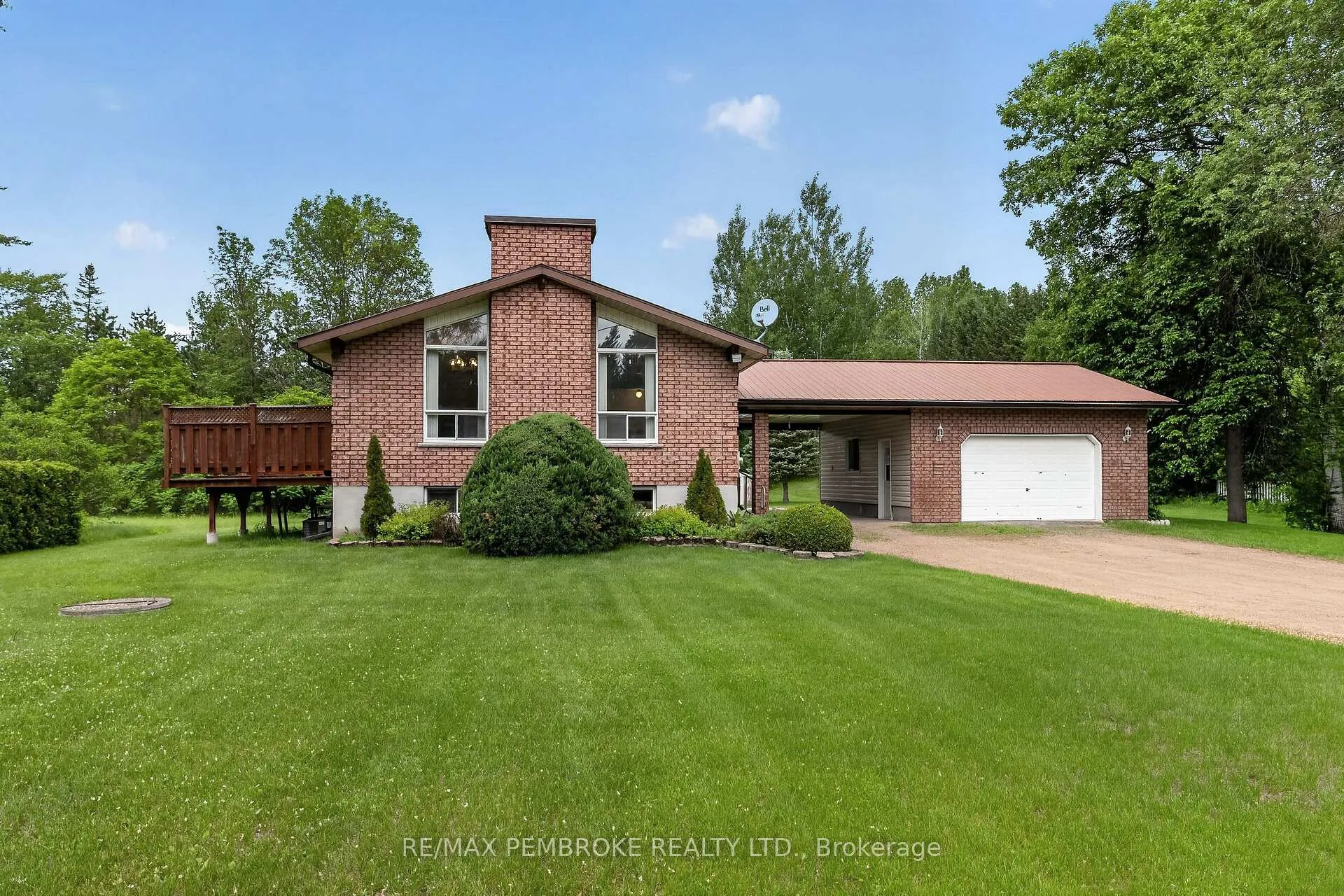 Photo 1 of 66 Sandy Beach Road, Laurentian Valley, Laurentian Valley — HOMEH