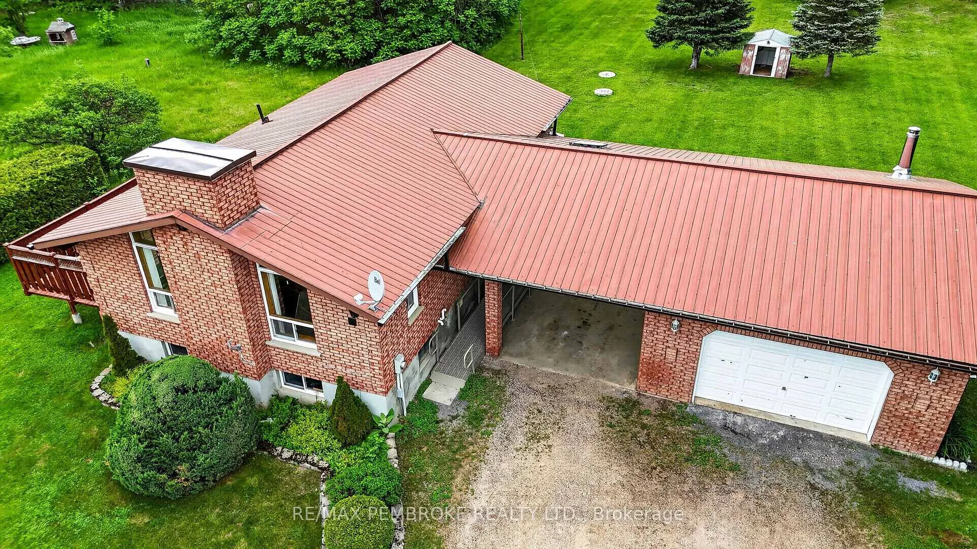 Photo 4 of 66 Sandy Beach Road, Laurentian Valley, Laurentian Valley — HOMEH