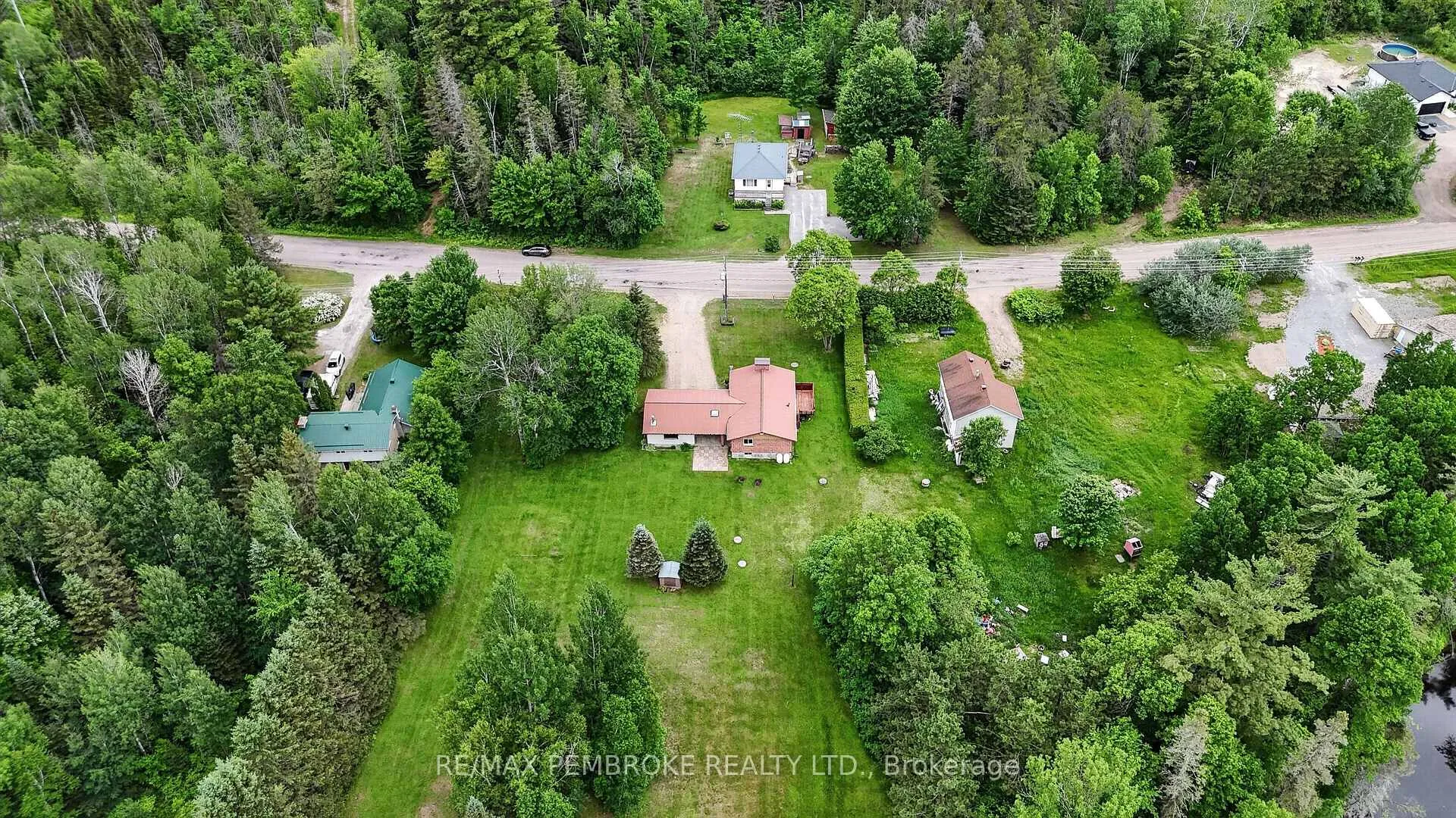 Photo 48 of 66 Sandy Beach Road, Laurentian Valley, Laurentian Valley — HOMEH
