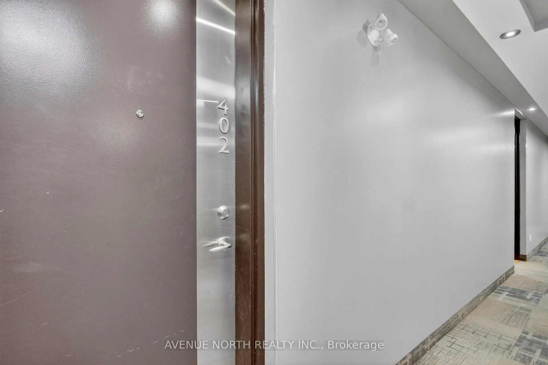 Photo 7 of Unit 402, 323 Winona Avenue, Ottawa, Westboro South — HOMEH