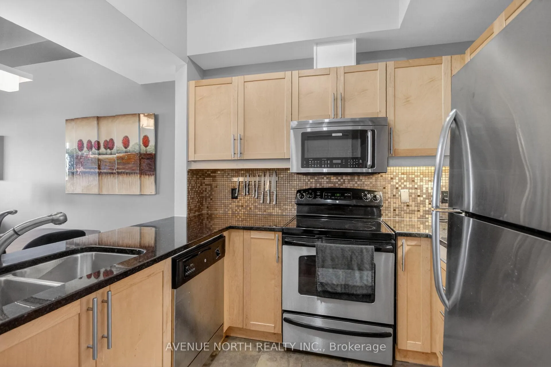 Photo 24 of Unit 402, 323 Winona Avenue, Ottawa, Westboro South — HOMEH