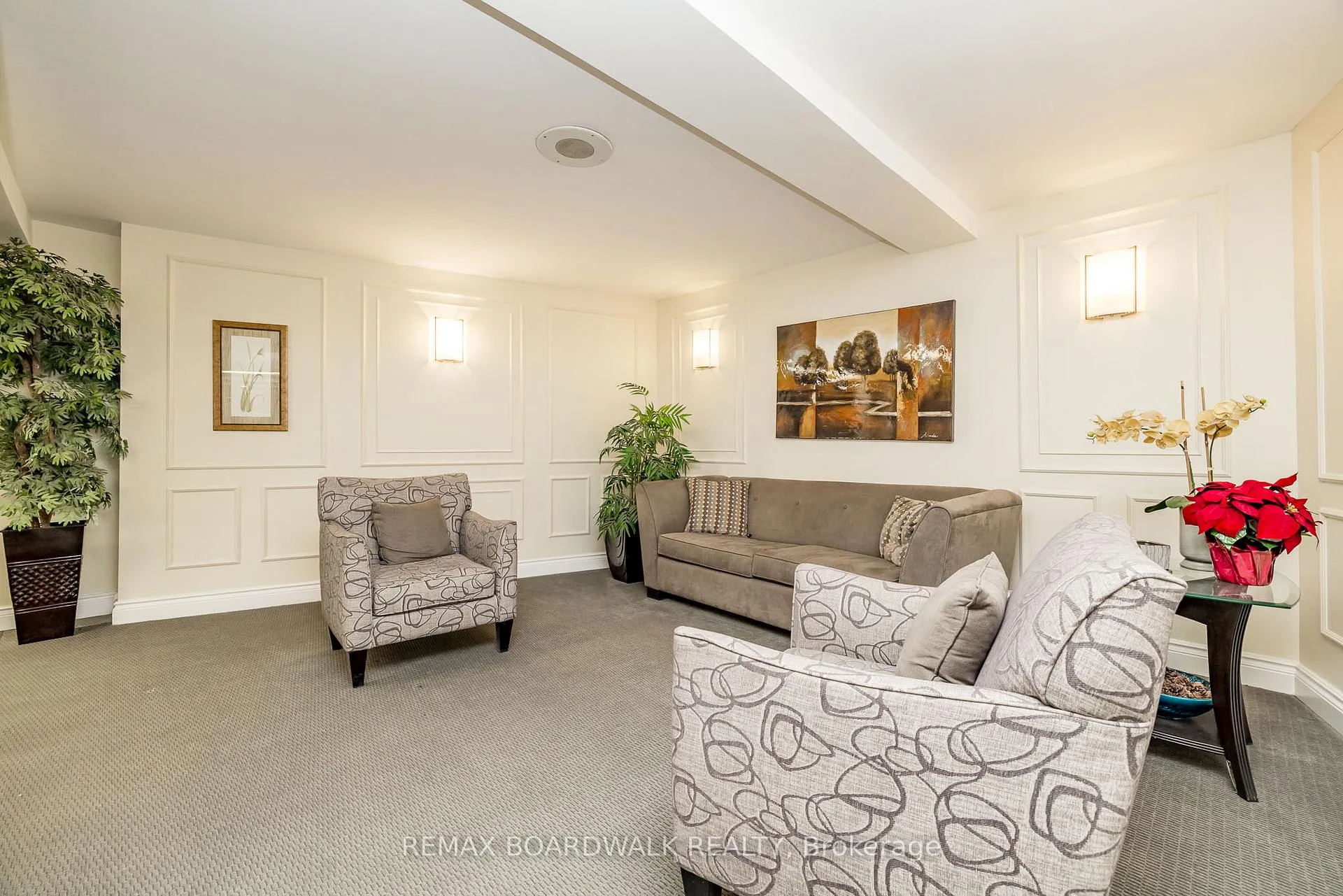 Photo 4 of Unit 204, 1356 Meadowlands Drive E, Ottawa, Borden Farm/Stewart Farm/Carleton Heights/Parkwood Hills — HOMEH