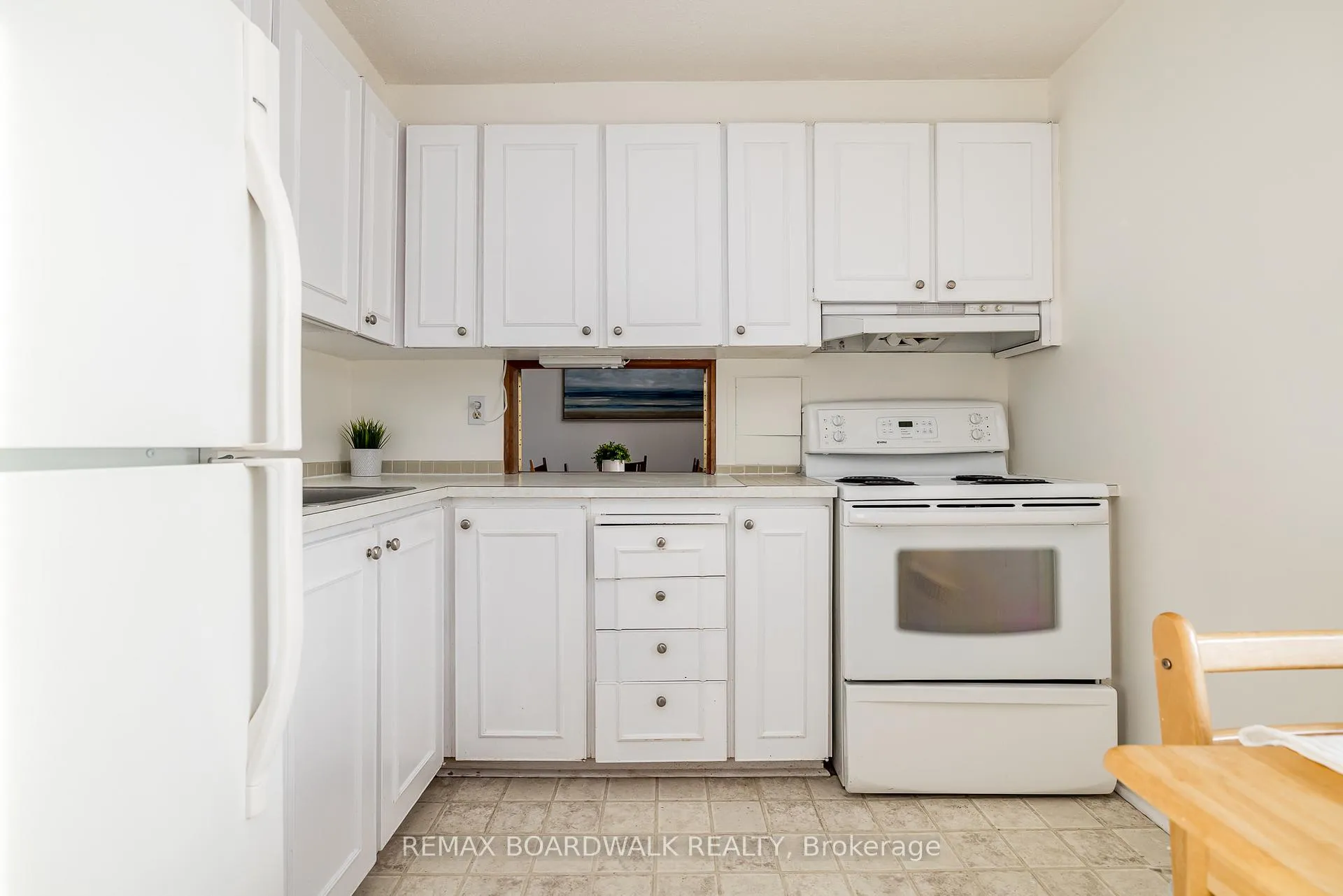 Photo 15 of Unit 204, 1356 Meadowlands Drive E, Ottawa, Borden Farm/Stewart Farm/Carleton Heights/Parkwood Hills — HOMEH
