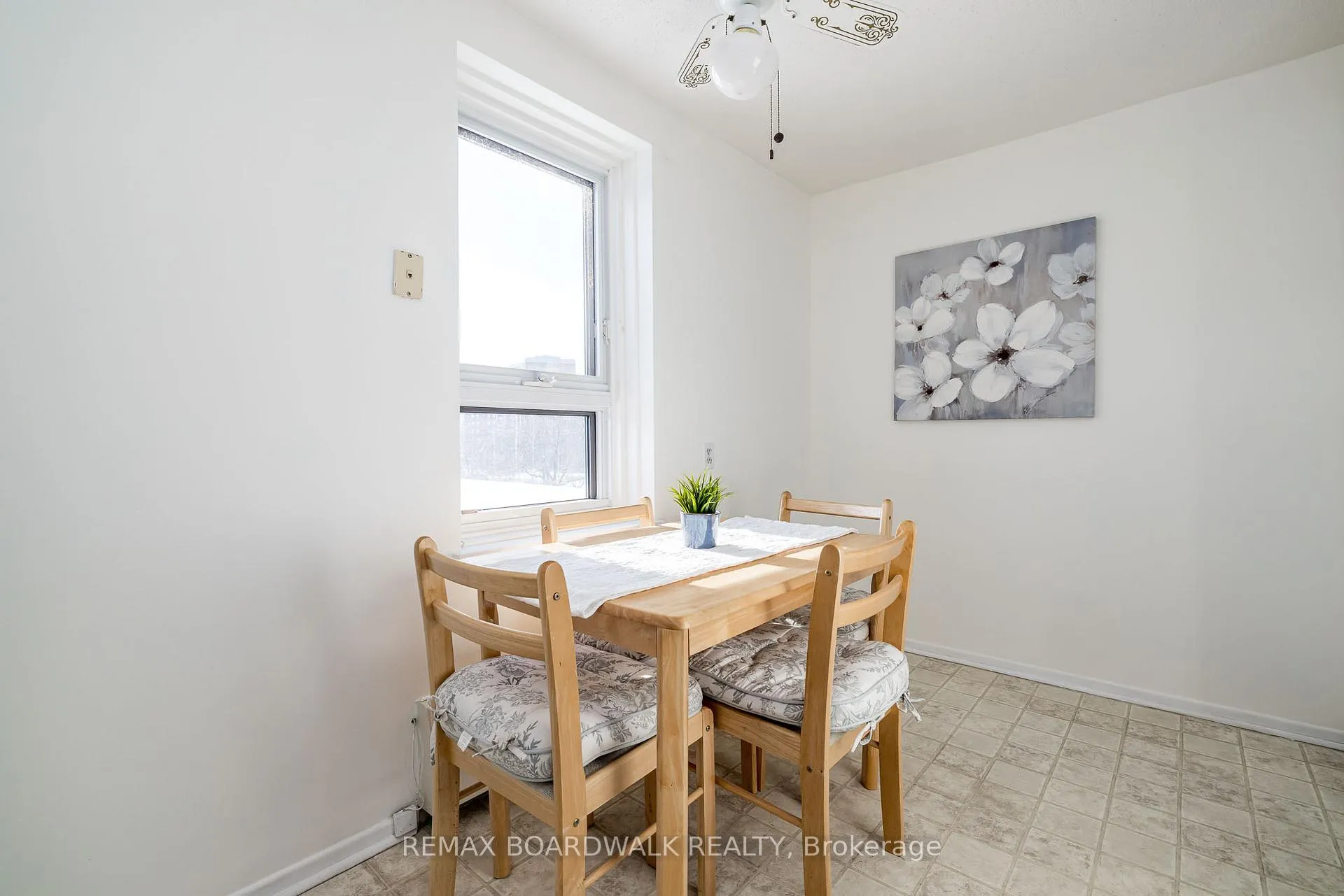 Photo 17 of Unit 204, 1356 Meadowlands Drive E, Ottawa, Borden Farm/Stewart Farm/Carleton Heights/Parkwood Hills — HOMEH