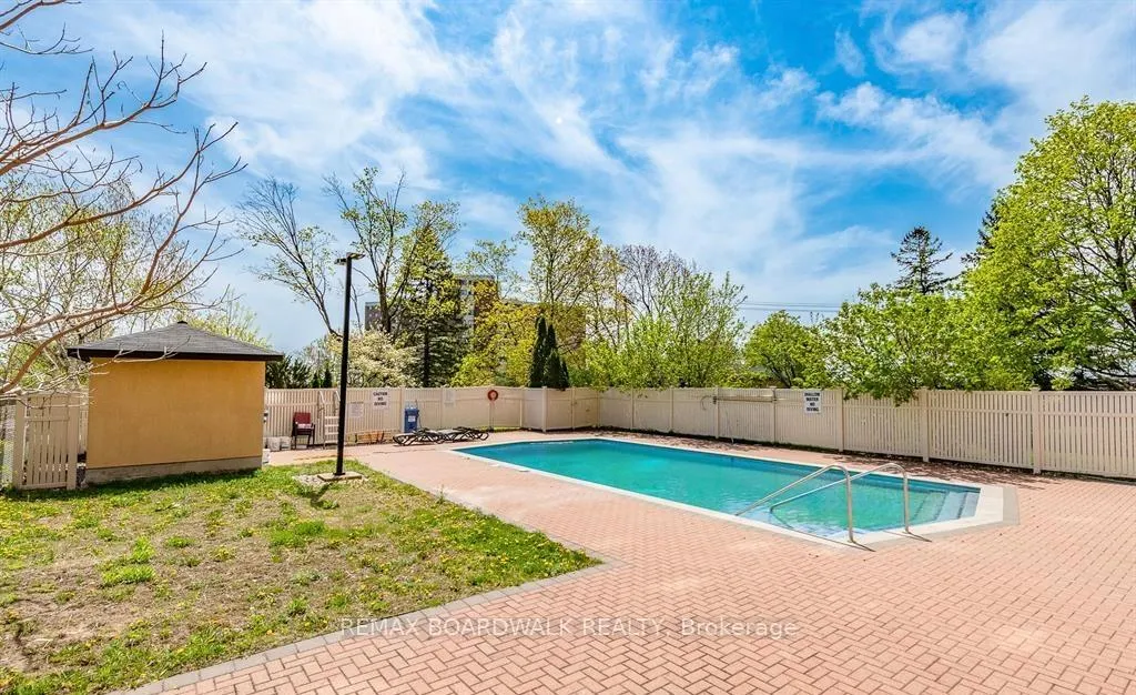 Photo 32 of Unit 204, 1356 Meadowlands Drive E, Ottawa, Borden Farm/Stewart Farm/Carleton Heights/Parkwood Hills — HOMEH