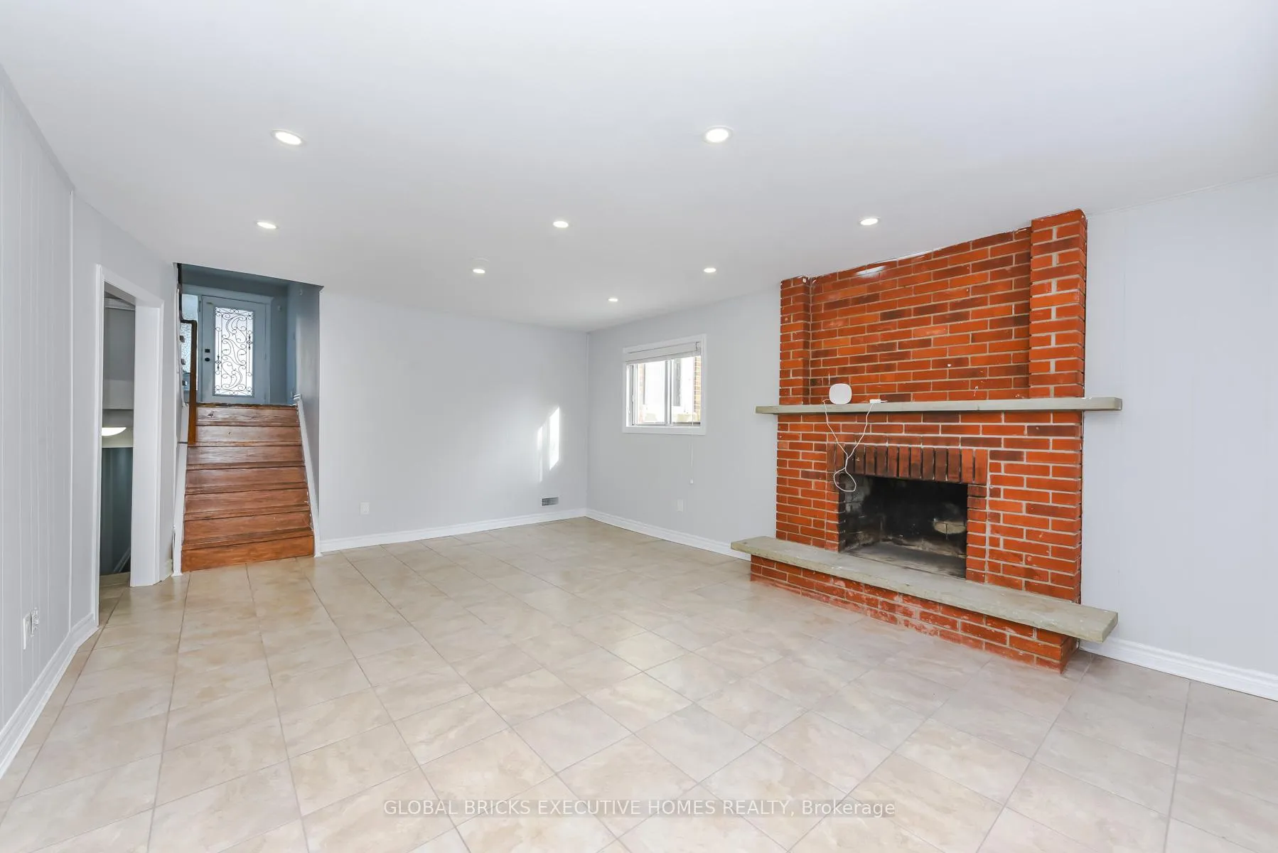 Photo 21 of 77 Blackthorn Lane, Brampton, Brampton North — HOMEH