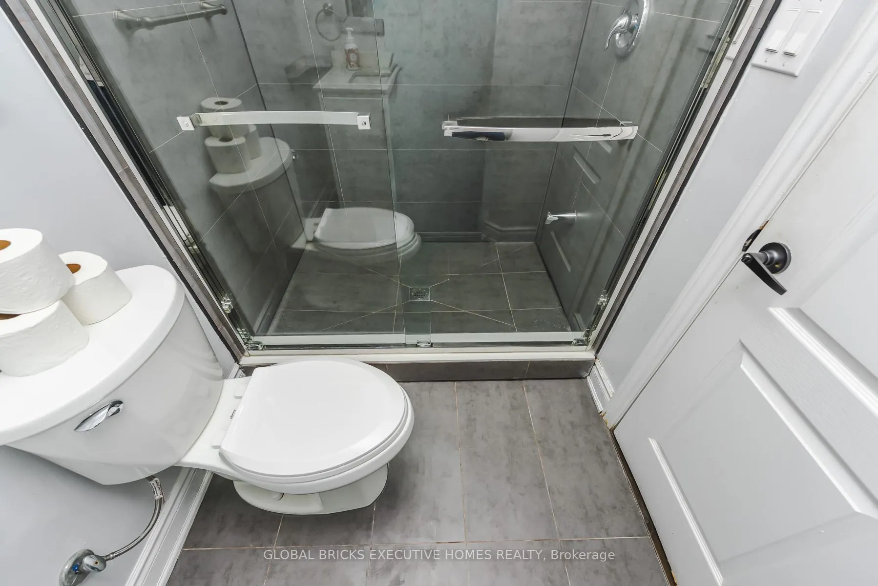 Photo 33 of 77 Blackthorn Lane, Brampton, Brampton North — HOMEH