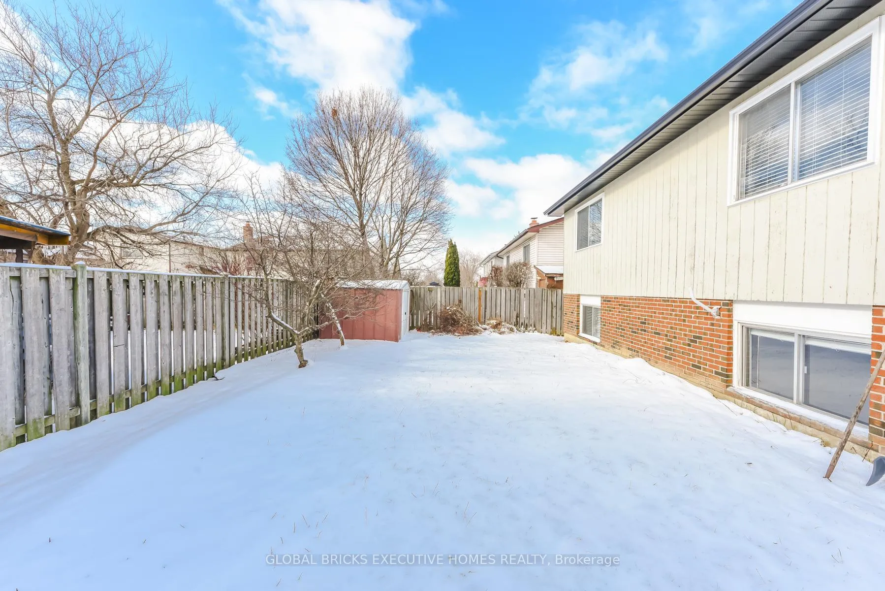 Photo 43 of 77 Blackthorn Lane, Brampton, Brampton North — HOMEH