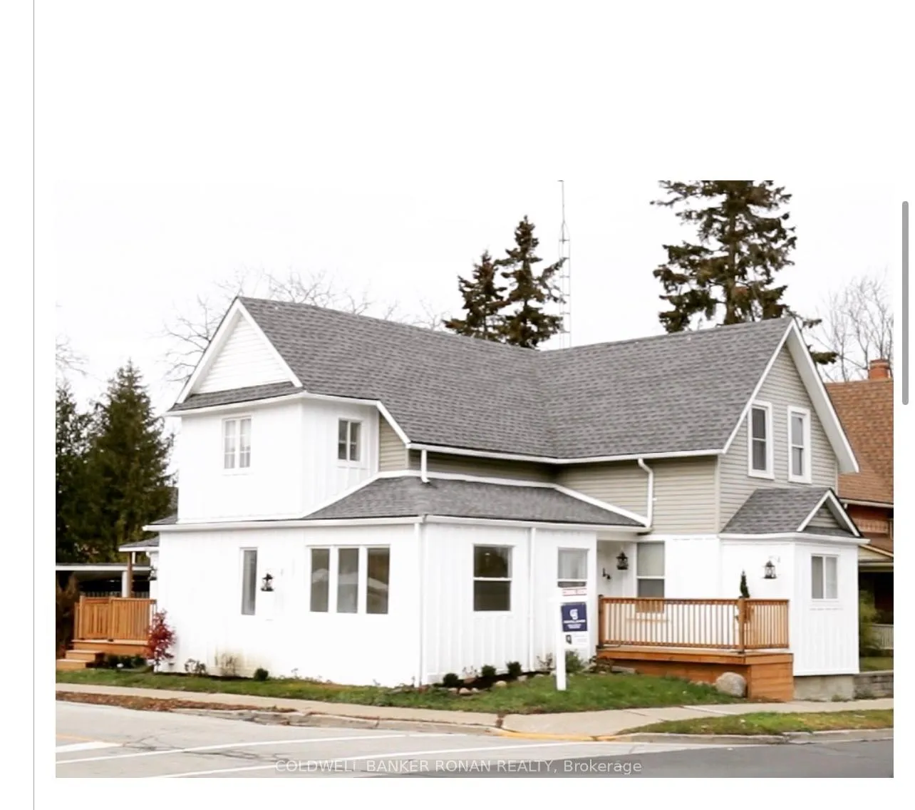 Photo of 54 Queen Street N