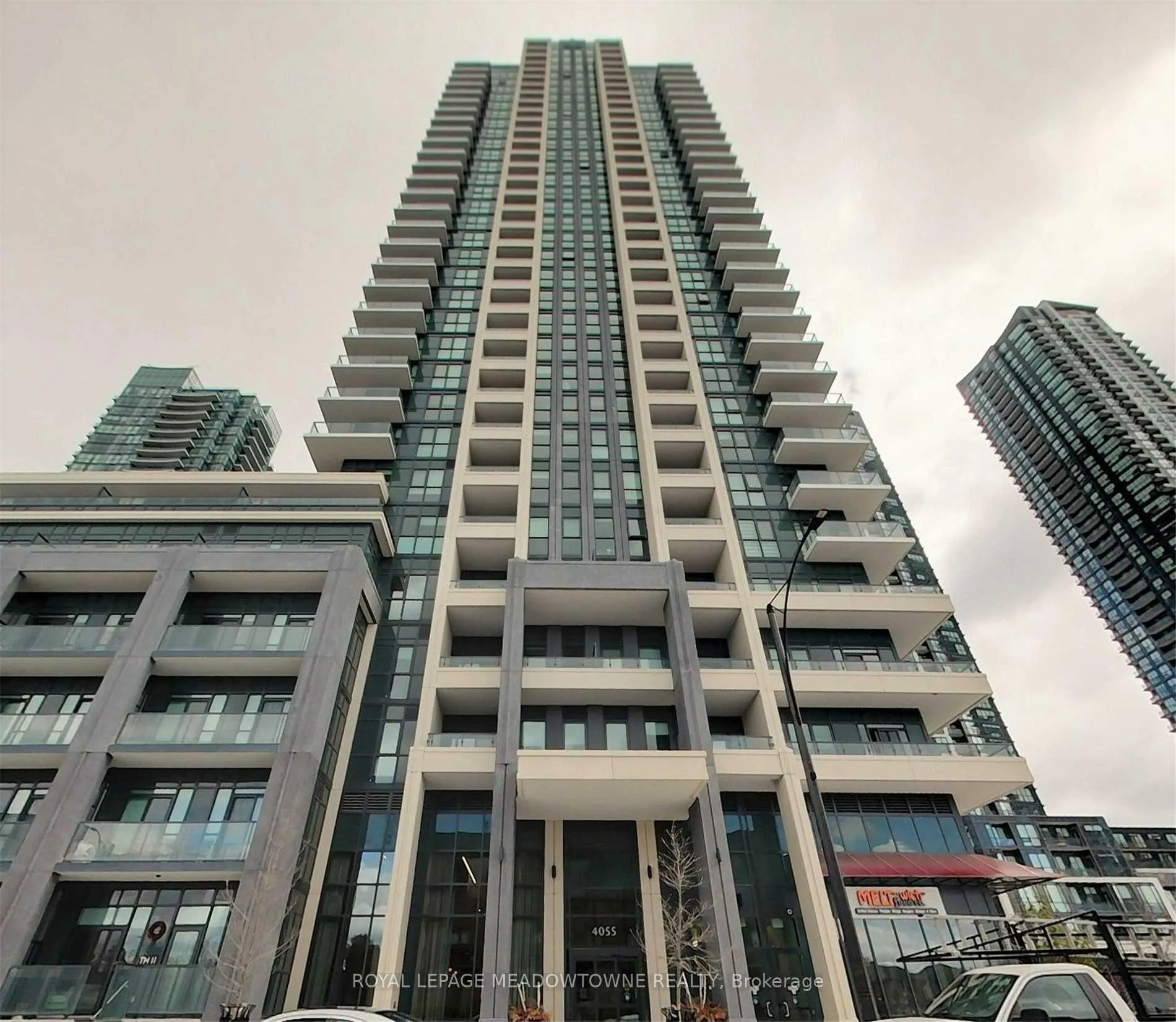 Front of Unit 2521, 4055 Parkside Village Drive