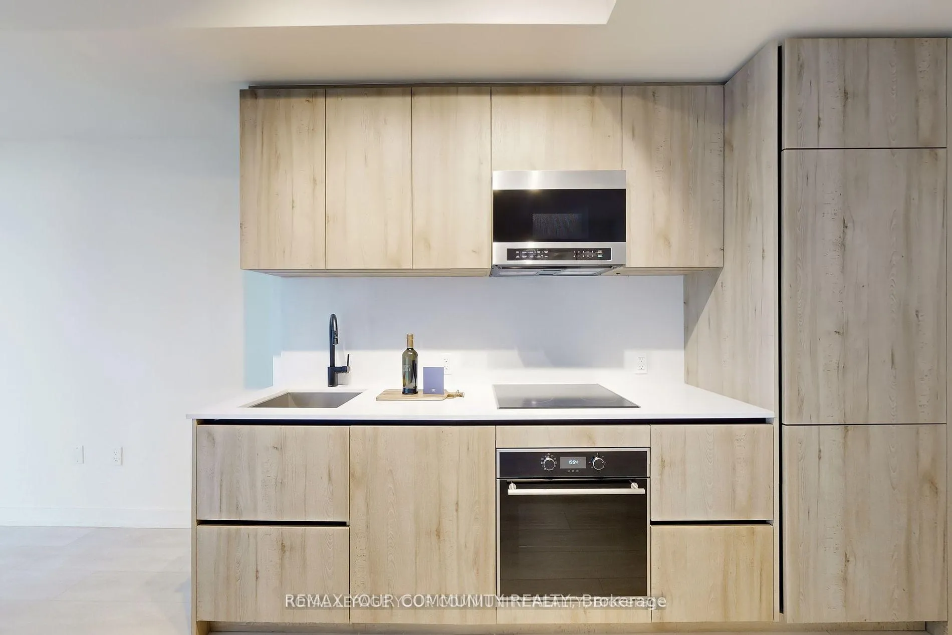 Photo 9 of Unit 1401, 117 Broadway Avenue, Toronto, Mount Pleasant West — HOMEH