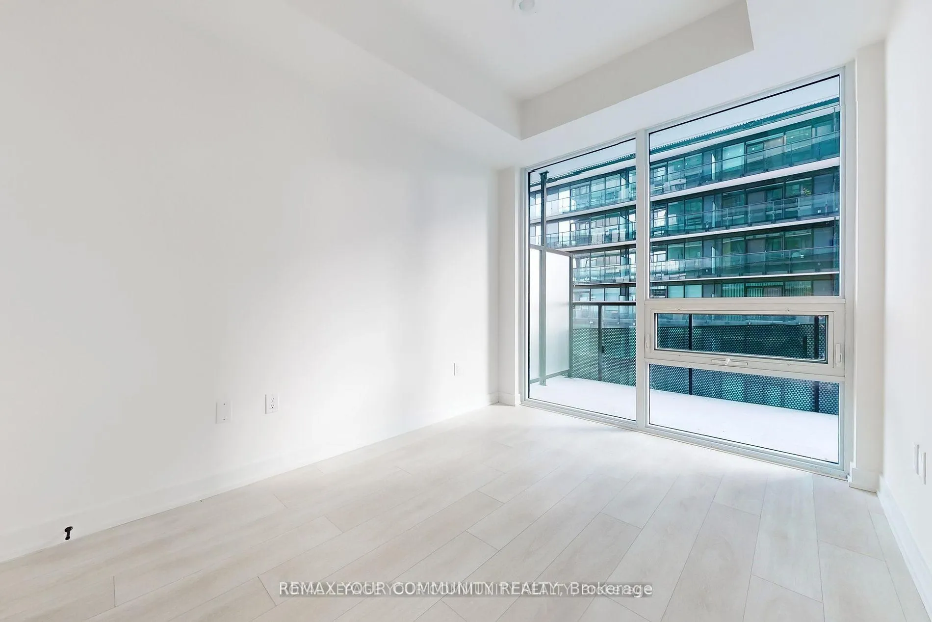 Photo 13 of Unit 1401, 117 Broadway Avenue, Toronto, Mount Pleasant West — HOMEH