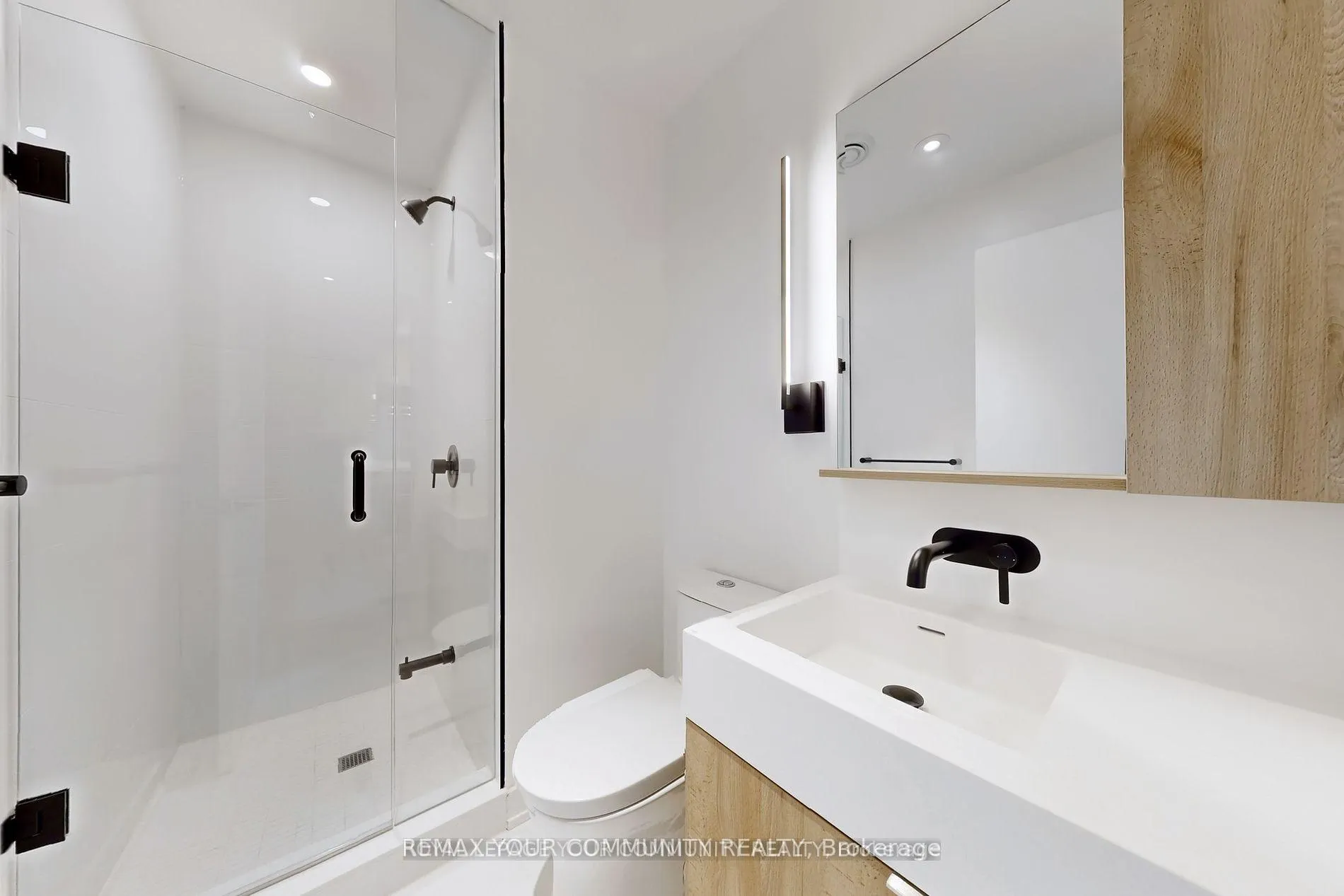 Photo 17 of Unit 1401, 117 Broadway Avenue, Toronto, Mount Pleasant West — HOMEH