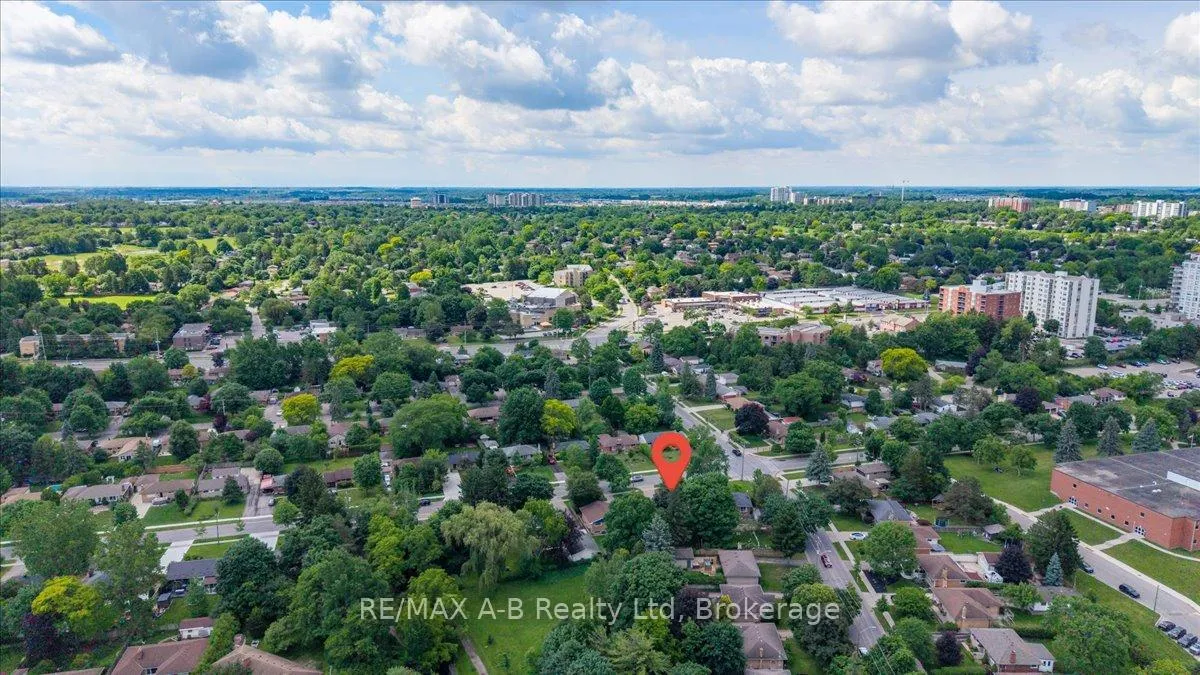 Photo 42 of 204 Base Line Road W, London, South D — HOMEH