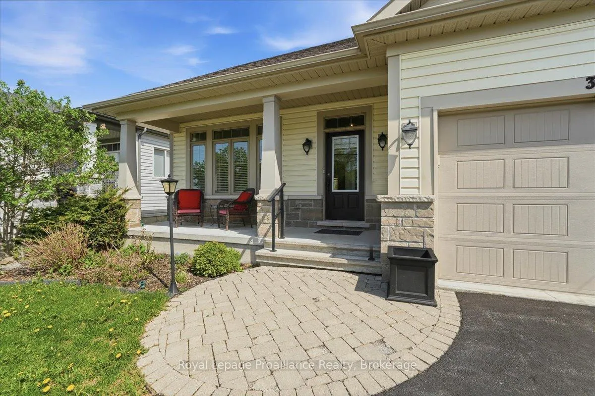 Photo 7 of 340 Cannifton Road N, Belleville, Thurlow Ward — HOMEH