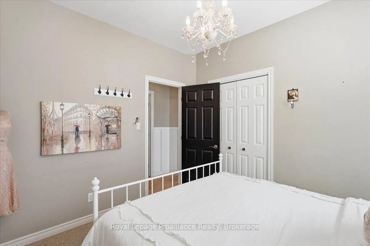 Photo 23 of 340 Cannifton Road N, Belleville, Thurlow Ward — HOMEH