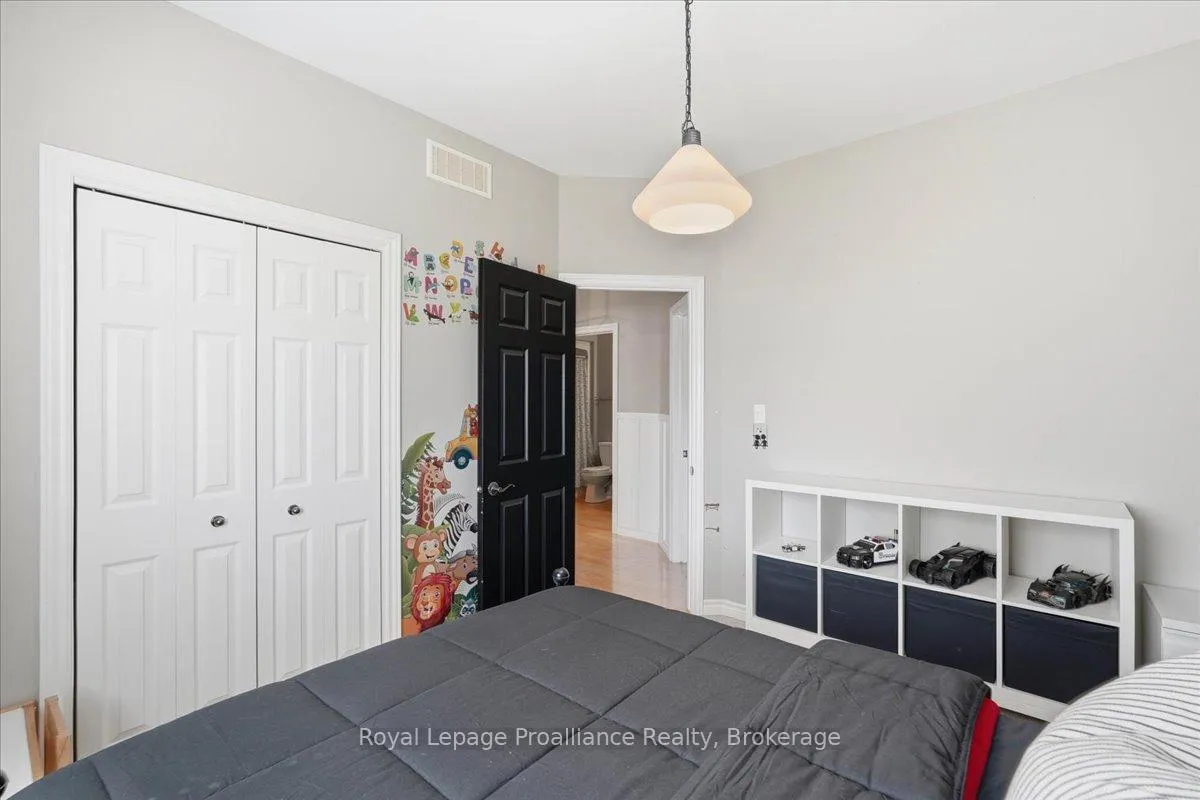 Photo 26 of 340 Cannifton Road N, Belleville, Thurlow Ward — HOMEH