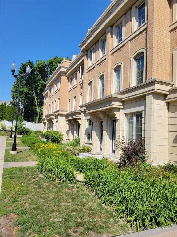 Photo 1 of Unit 4, 50 Hargrave Lane, North York, Bridle Path-Sunnybrook-York Mills — HOMEH