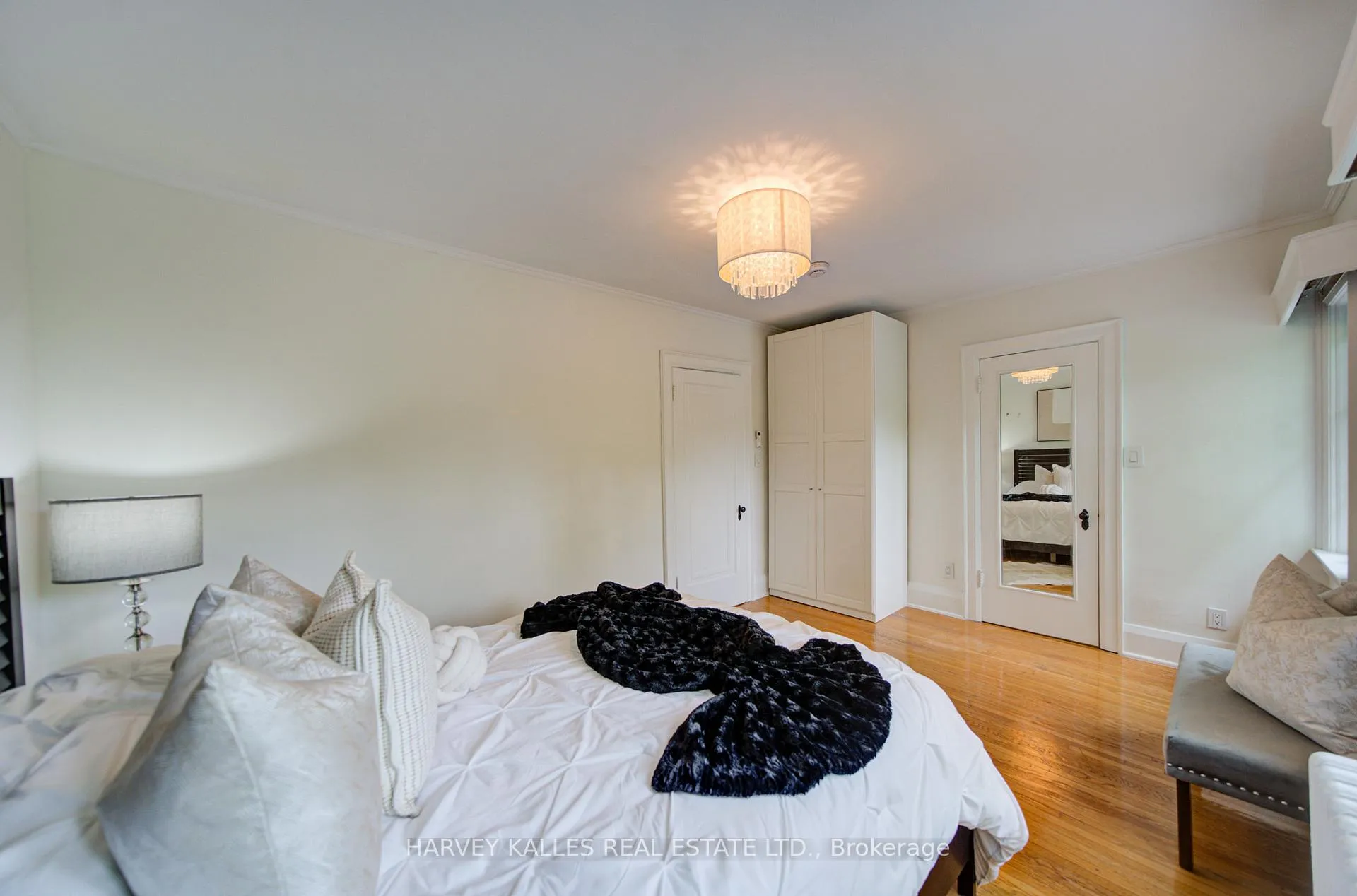 Photo 33 of 62 Roe Avenue, Toronto, Lawrence Park North — HOMEH