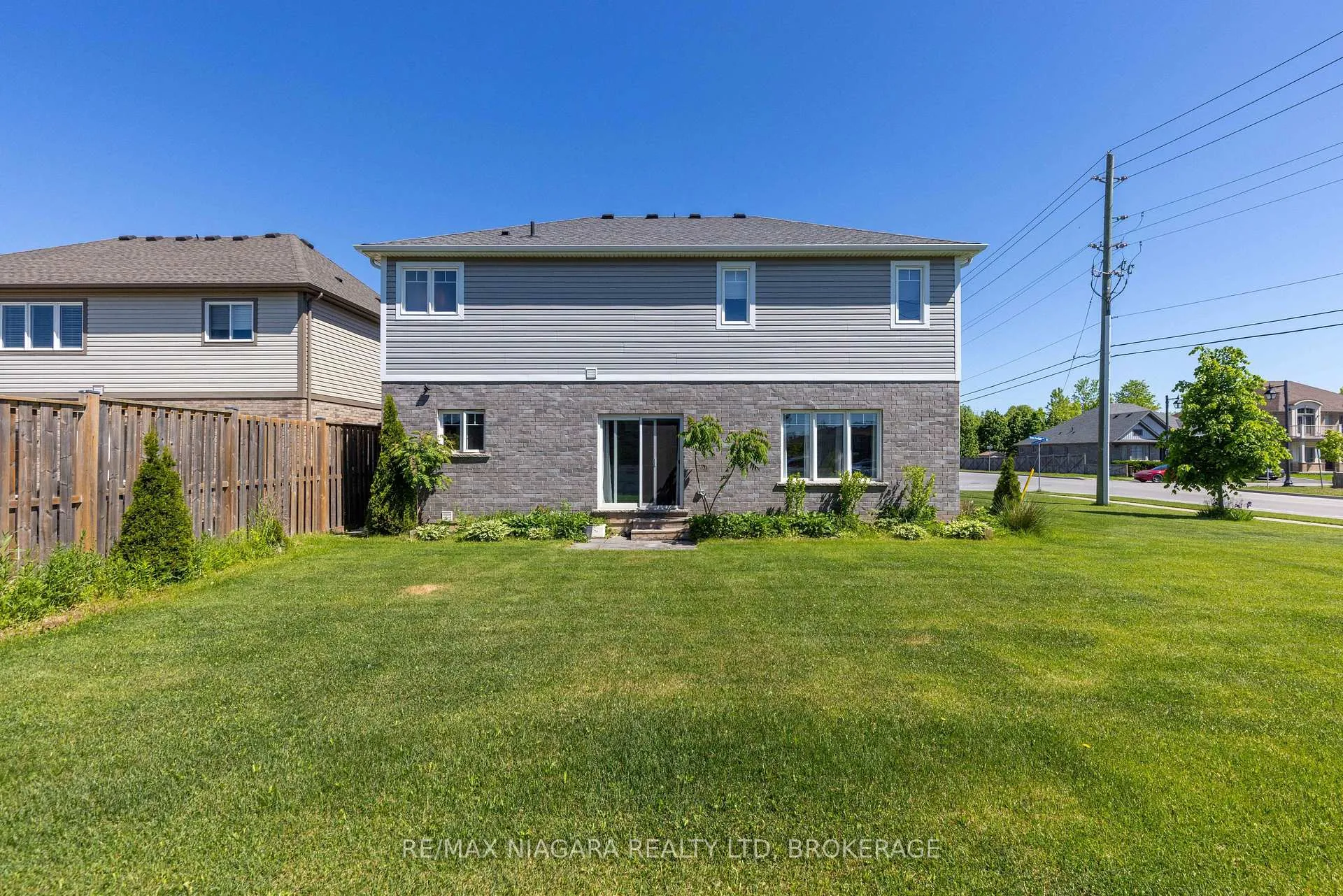 Photo 3 of 6212 Sam Iorfida Drive, Niagara Falls, Oldfield — HOMEH