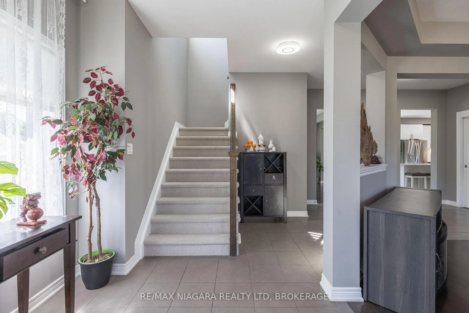 Photo 6 of 6212 Sam Iorfida Drive, Niagara Falls, Oldfield — HOMEH