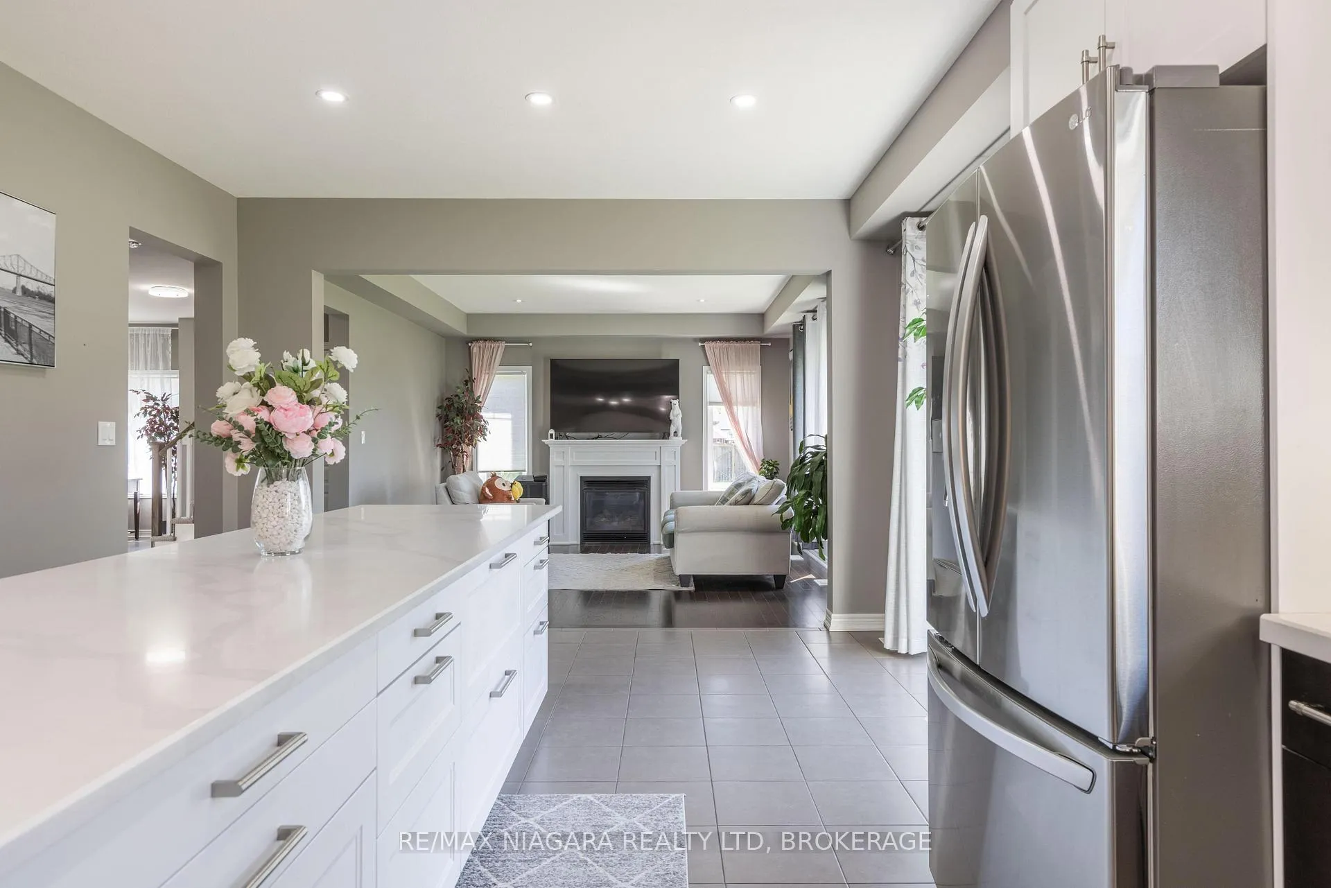 Photo 15 of 6212 Sam Iorfida Drive, Niagara Falls, Oldfield — HOMEH