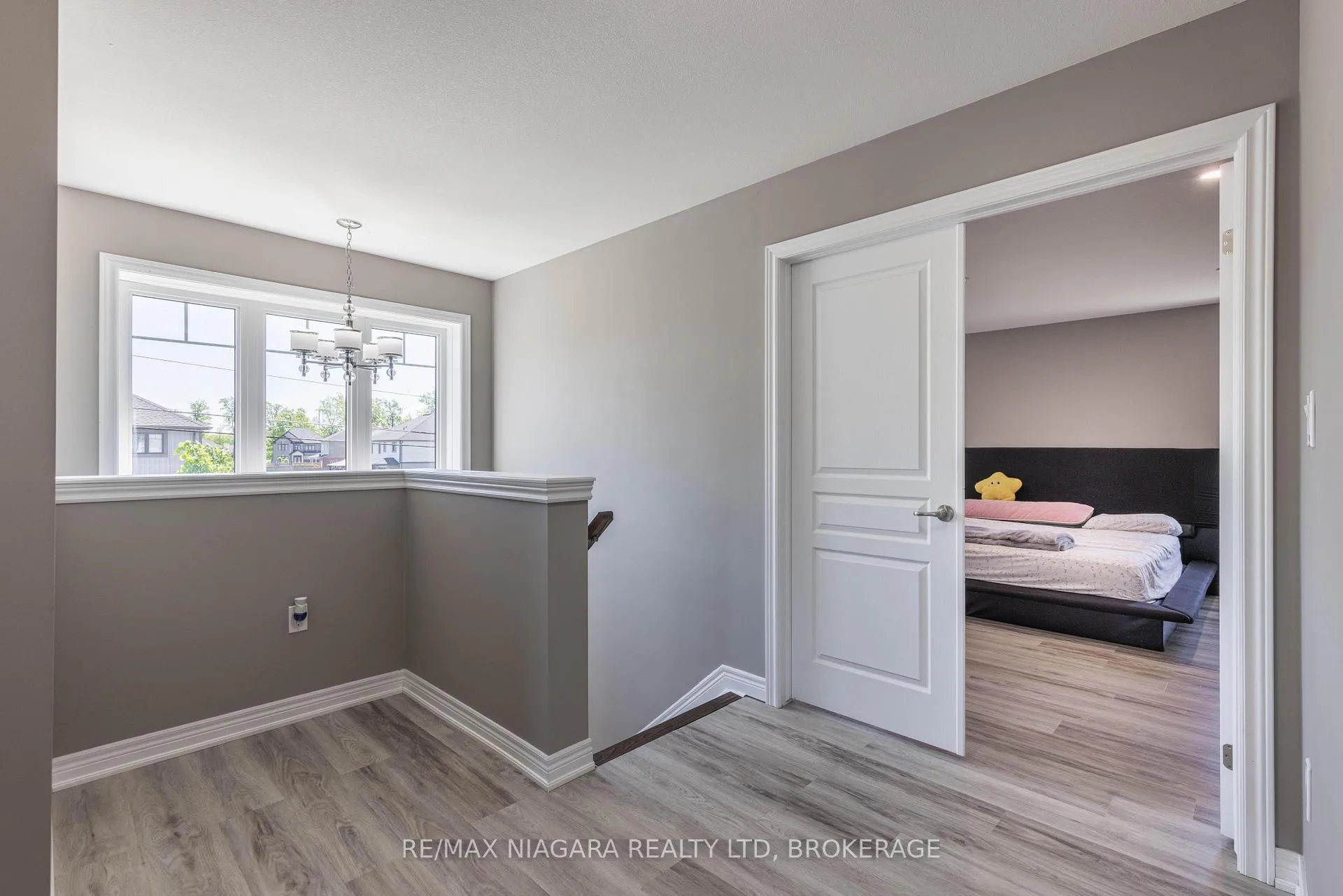 Photo 18 of 6212 Sam Iorfida Drive, Niagara Falls, Oldfield — HOMEH
