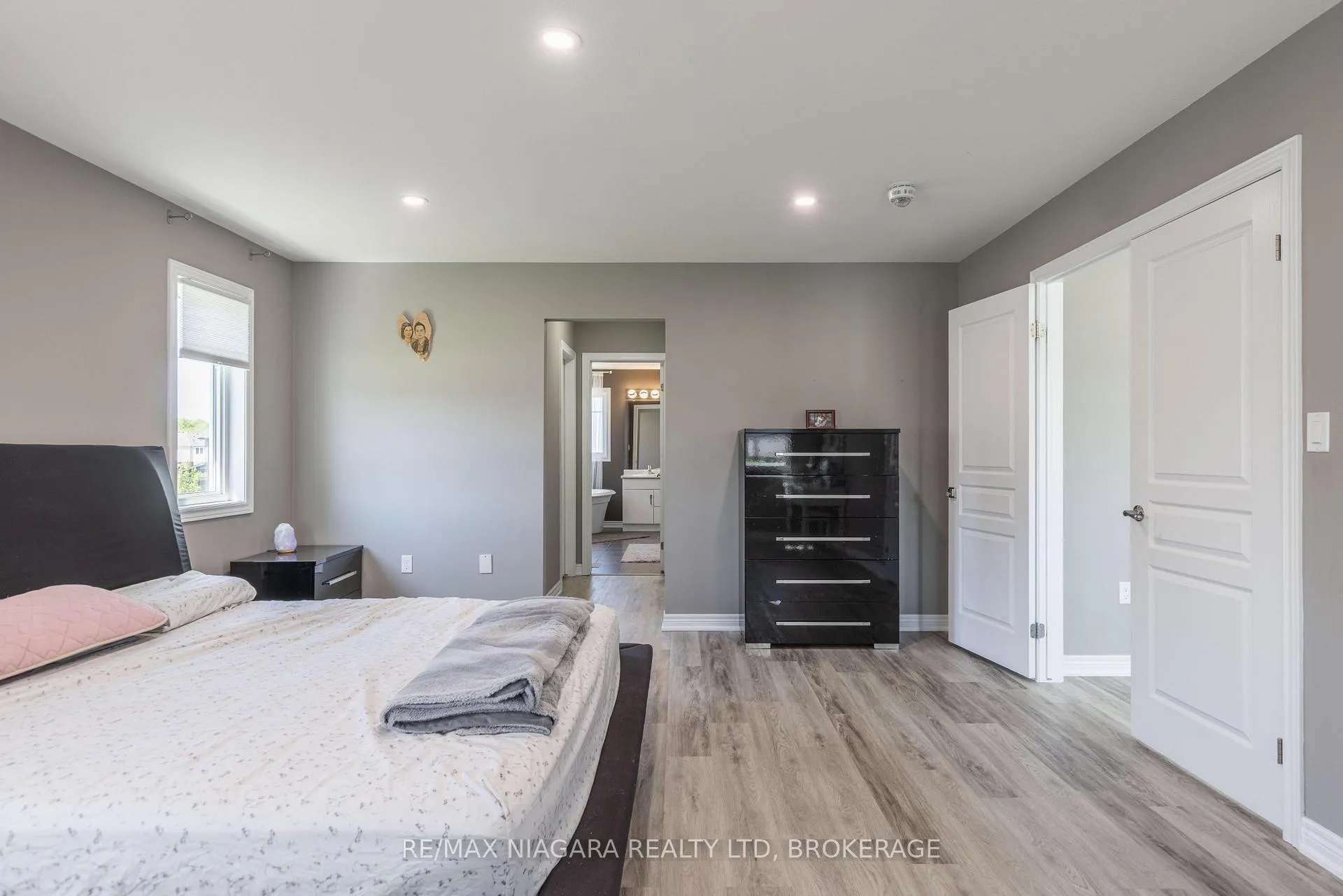 Photo 20 of 6212 Sam Iorfida Drive, Niagara Falls, Oldfield — HOMEH