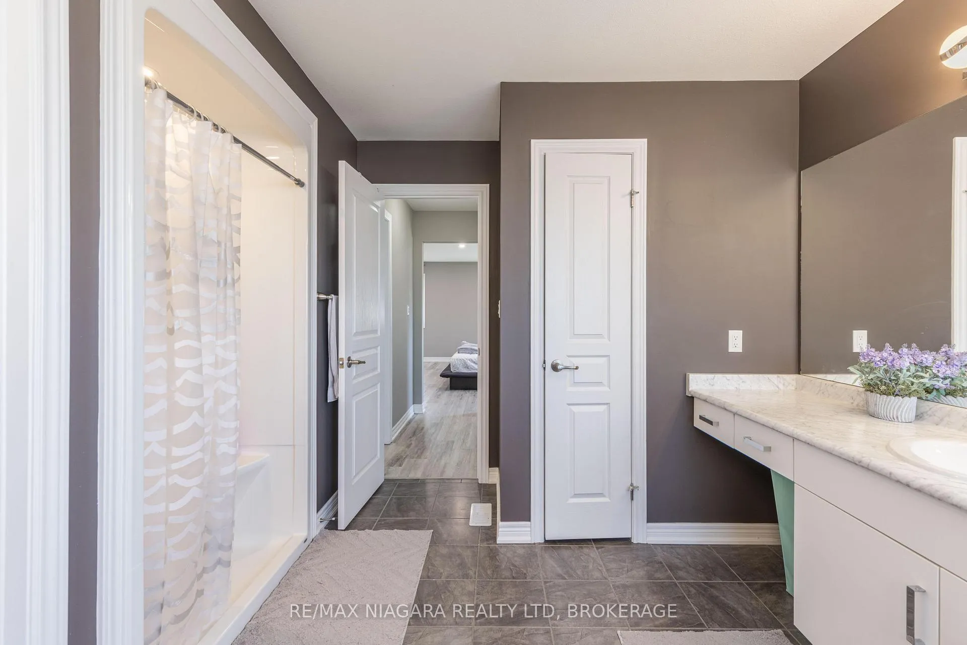 Photo 22 of 6212 Sam Iorfida Drive, Niagara Falls, Oldfield — HOMEH