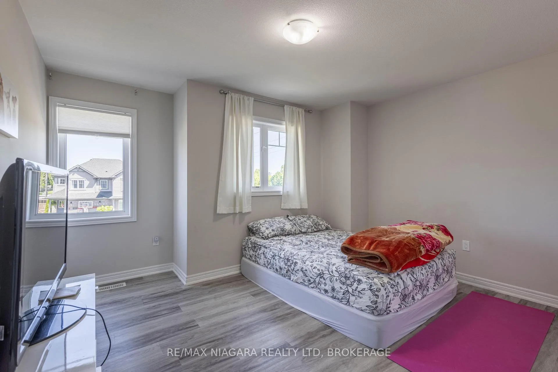 Photo 23 of 6212 Sam Iorfida Drive, Niagara Falls, Oldfield — HOMEH