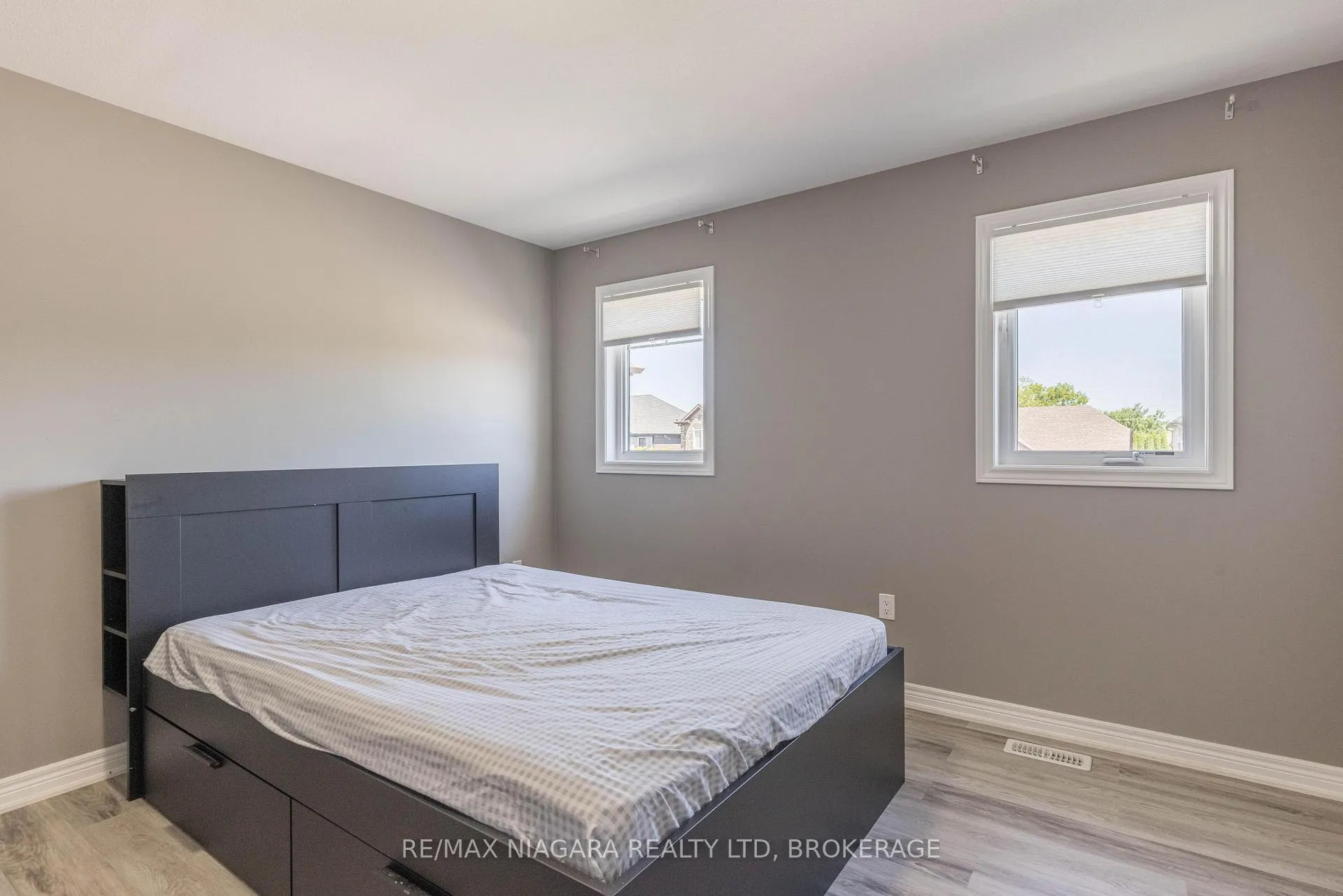 Photo 25 of 6212 Sam Iorfida Drive, Niagara Falls, Oldfield — HOMEH