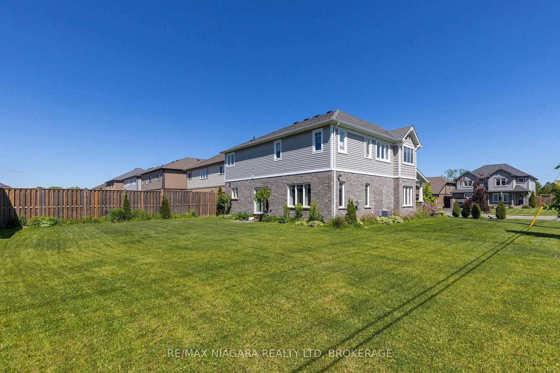 Photo 29 of 6212 Sam Iorfida Drive, Niagara Falls, Oldfield — HOMEH