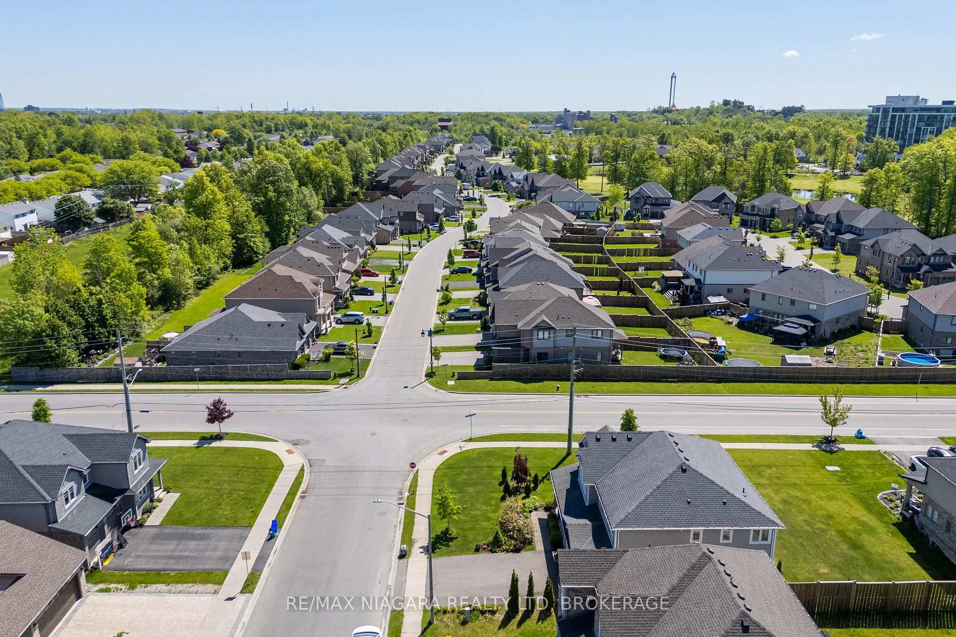 Photo 34 of 6212 Sam Iorfida Drive, Niagara Falls, Oldfield — HOMEH