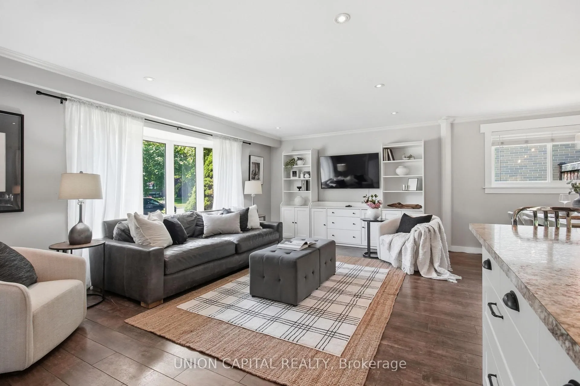 Photo 6 of 30 Irwin Crescent, Halton Hills, Georgetown — HOMEH