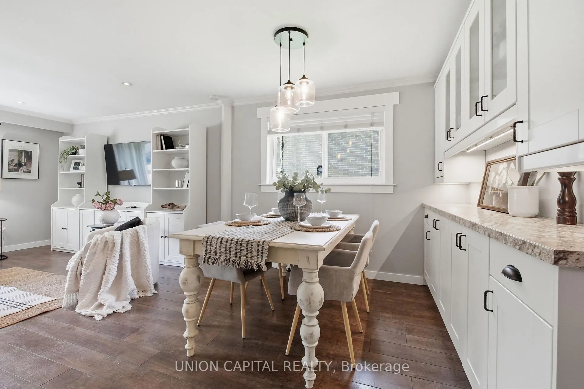 Photo 14 of 30 Irwin Crescent, Halton Hills, Georgetown — HOMEH